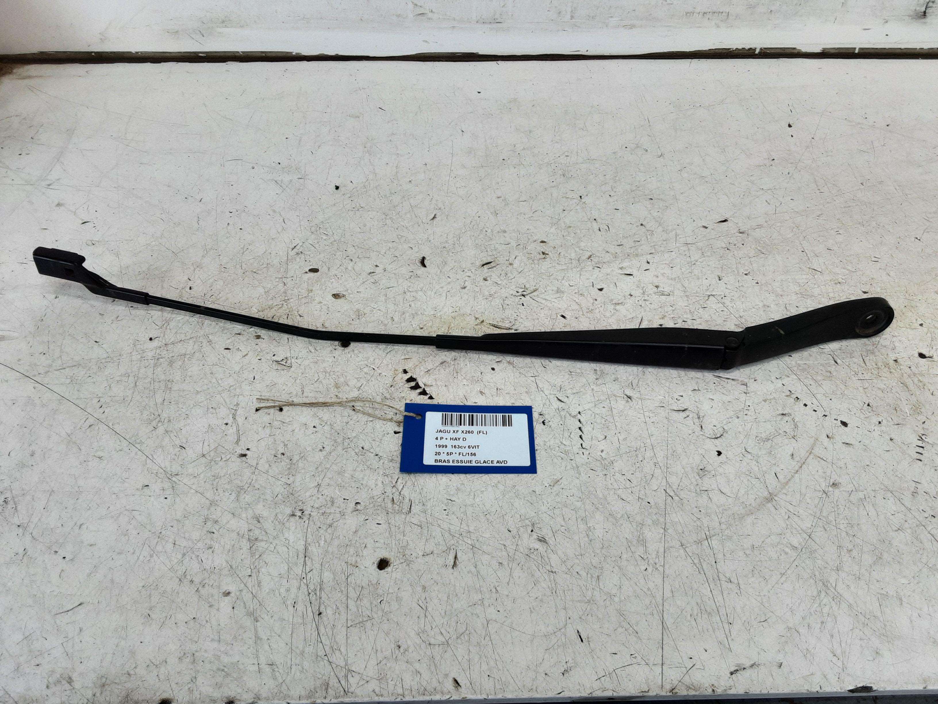 RUITENWISSERARM RECHTS VOOR Jaguar XF 6/15+