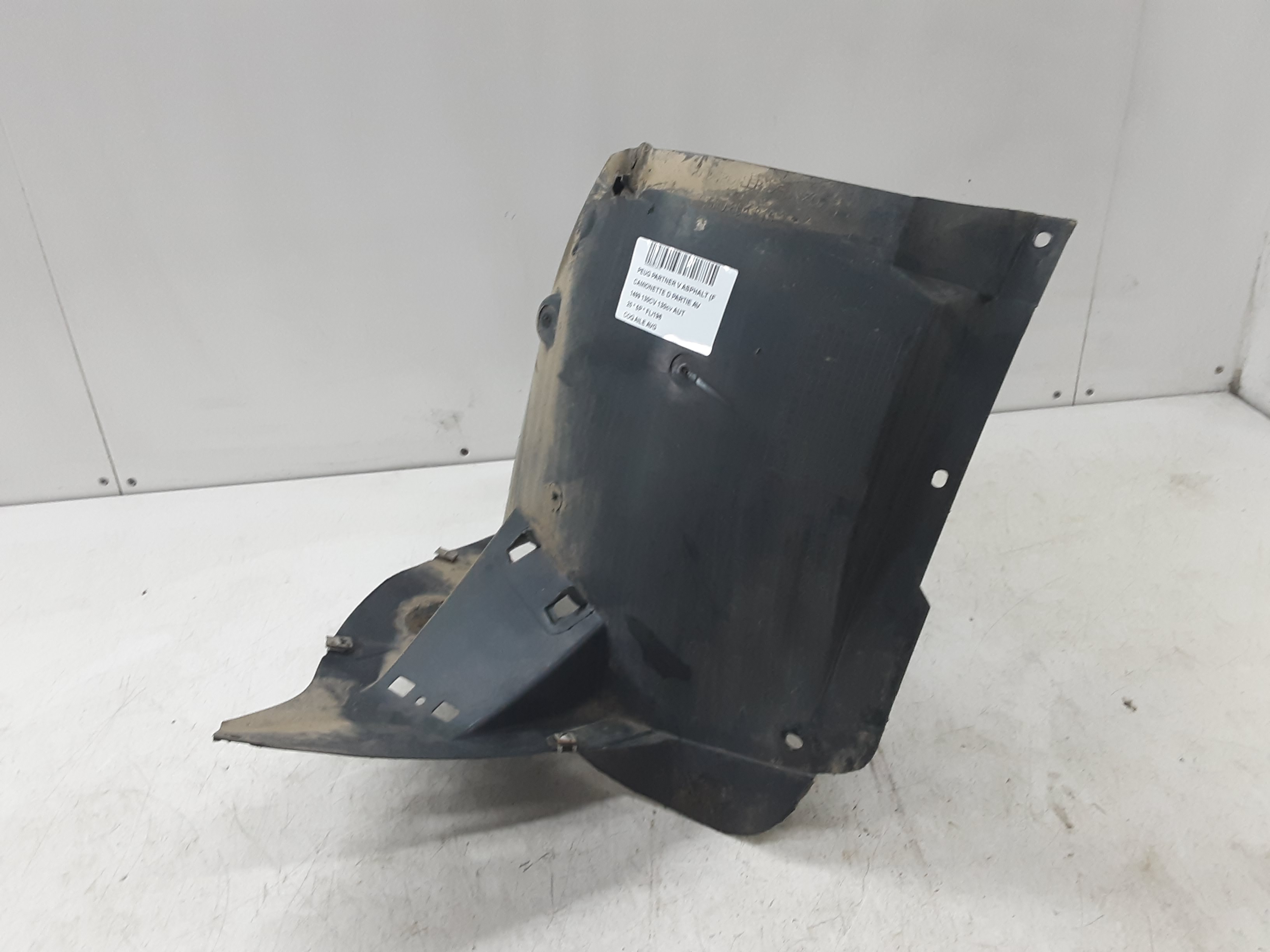 COQUILLE D&#039;AILE AVANT GAUCHE Peugeot PARTNER 9/18+