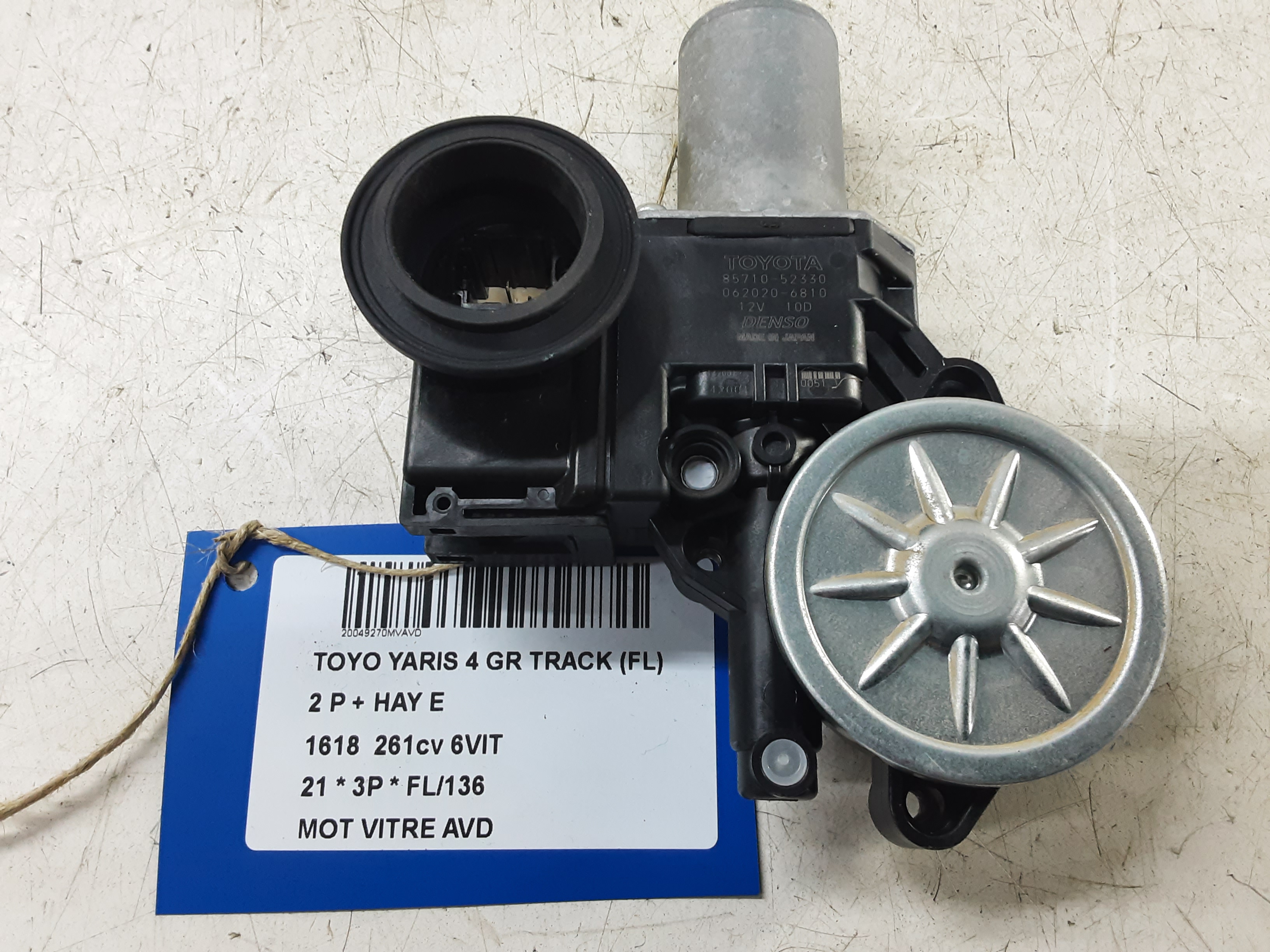 MOTEUR DE VITRE DE PORTE AVANT DROITE Toyota YARIS (6) 2/20+