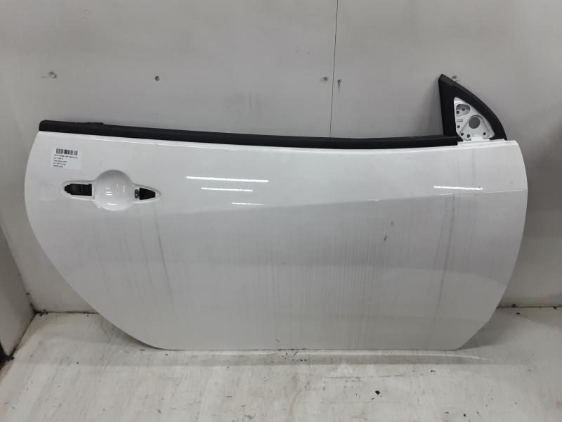PORTE AVANT DROITE Toyota YARIS (6) 2/20+