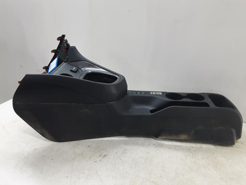 MIDDENCONSOLE Toyota YARIS (6) 2/20+
