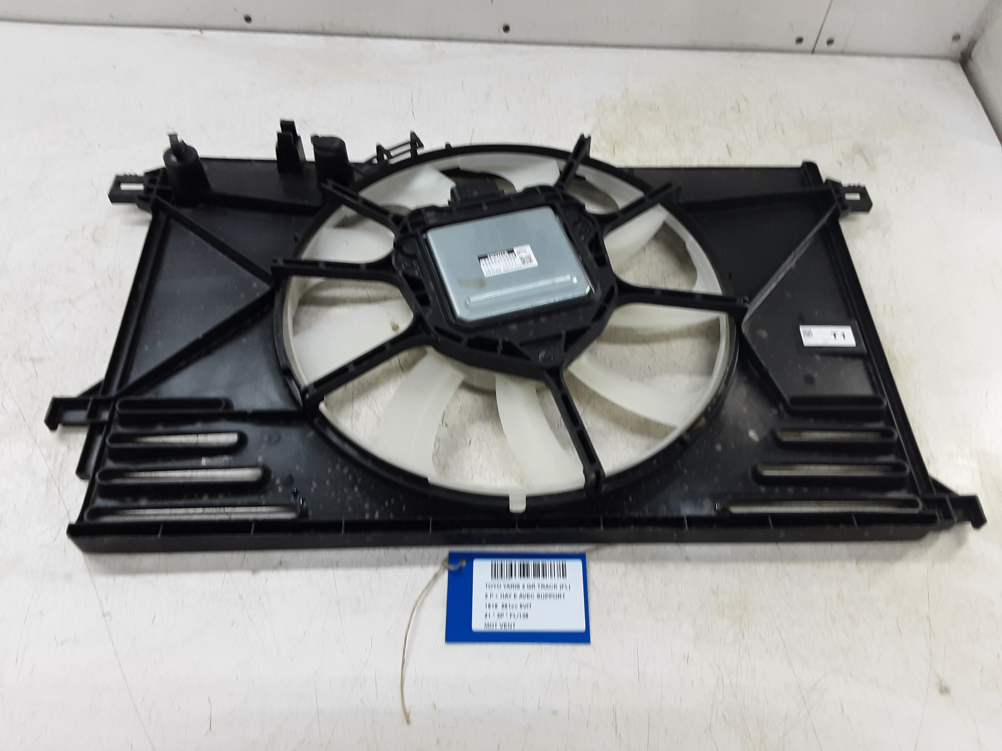 MOTEUR DE VENTILATEUR Toyota YARIS (6) 2/20+ MOTEUR DE VENTILATEUR Toyota YARIS (6) 2/20+