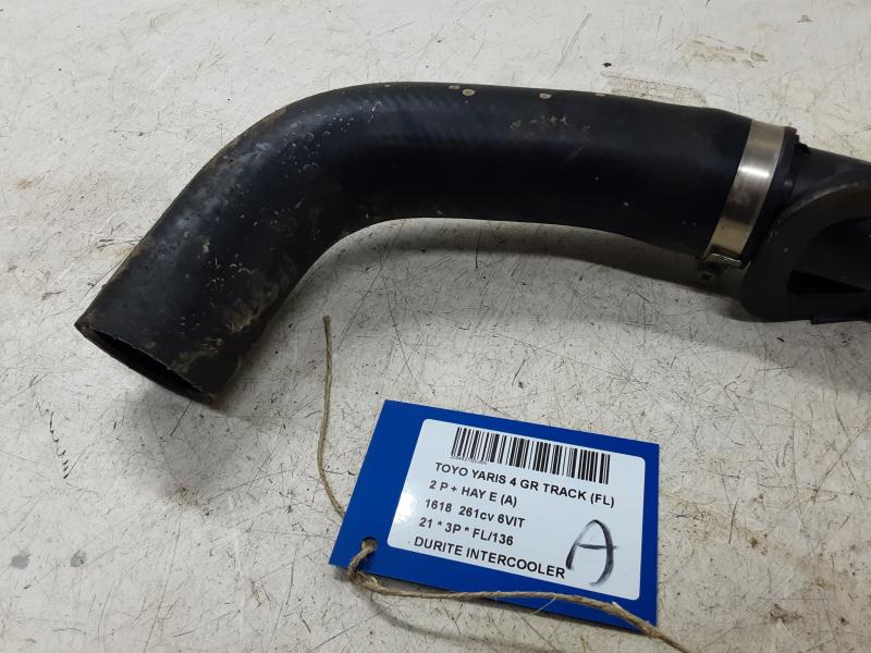 INTERCOOLER SCHLAUCH Toyota YARIS (6) 2/20+