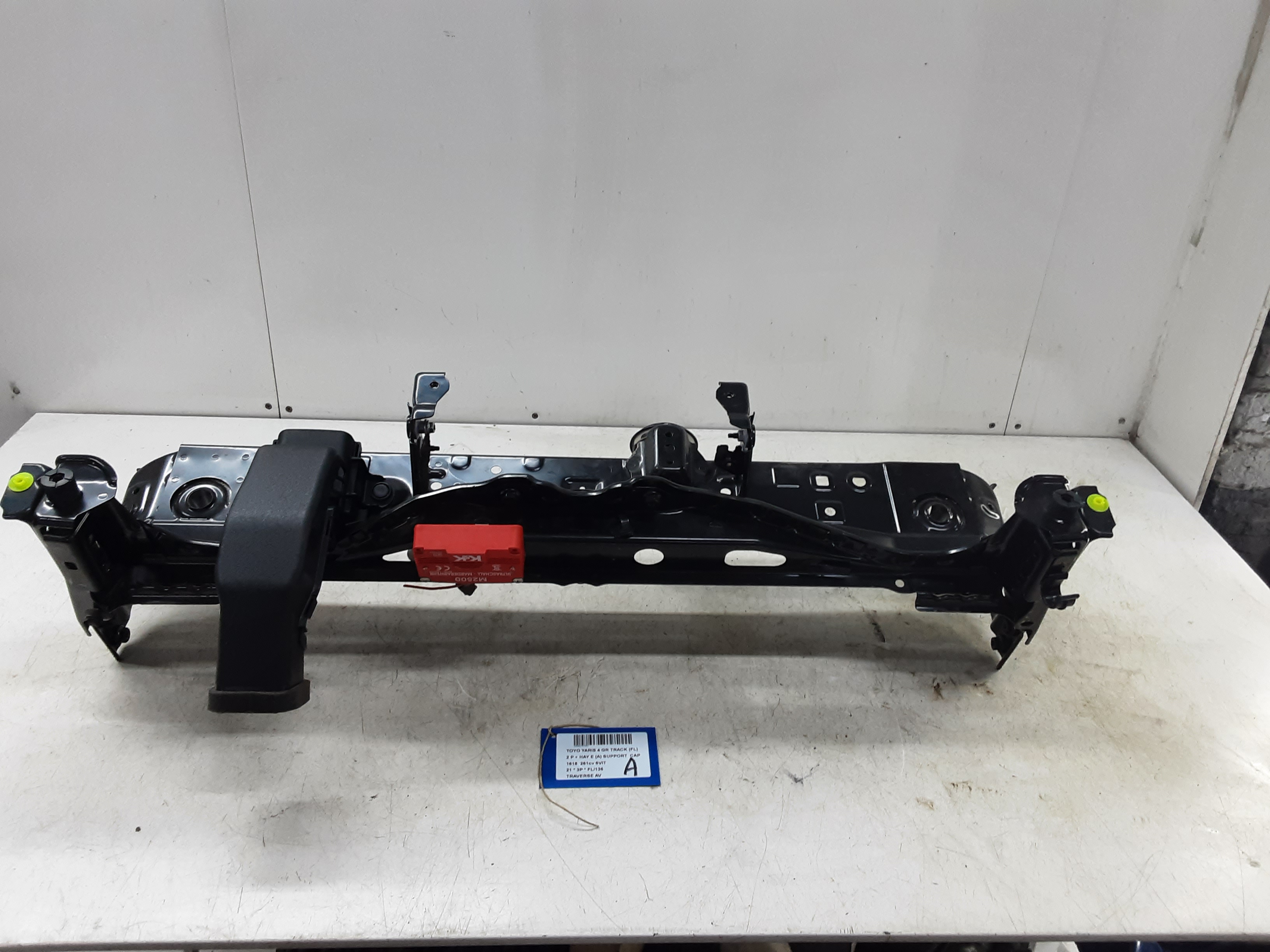 VOORBRUG Toyota YARIS (6) 2/20+