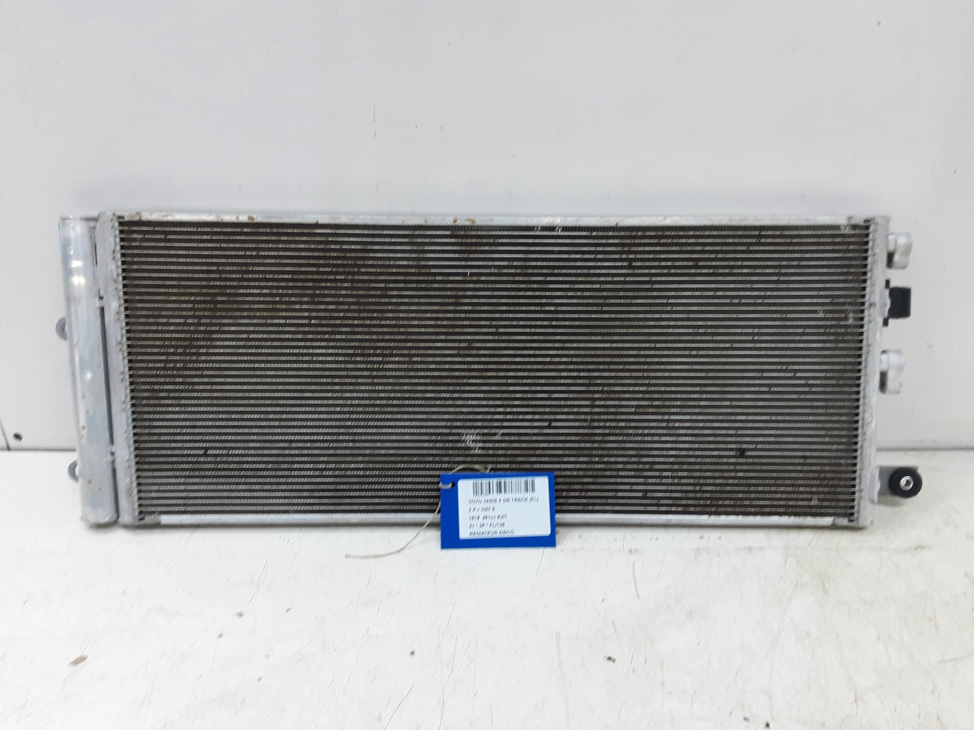 RADIATEUR D&#039;AIRCO Toyota YARIS (6) 2/20+