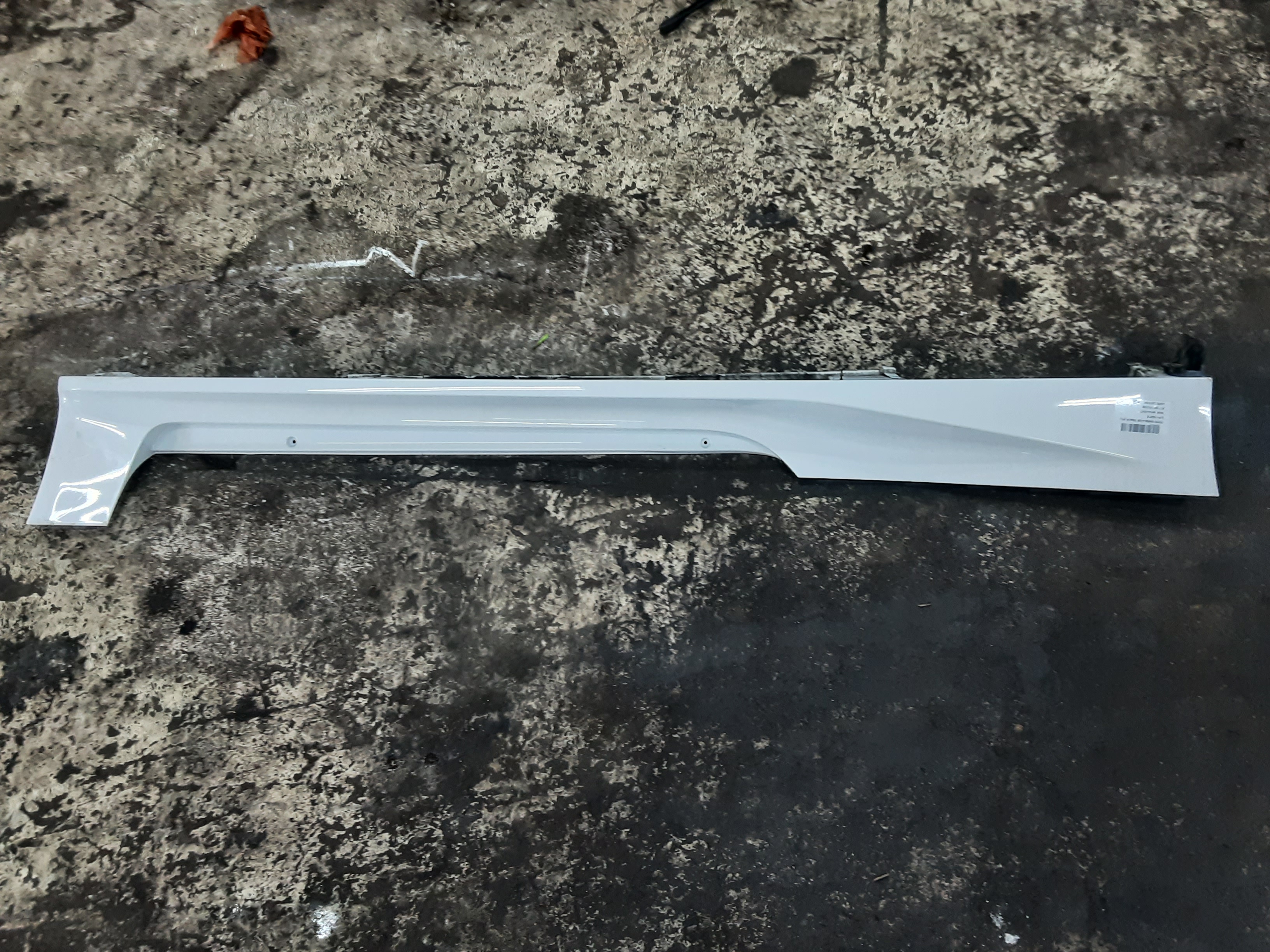 SIERLIJST DREMPEL RECHTS Toyota YARIS (6) 2/20+