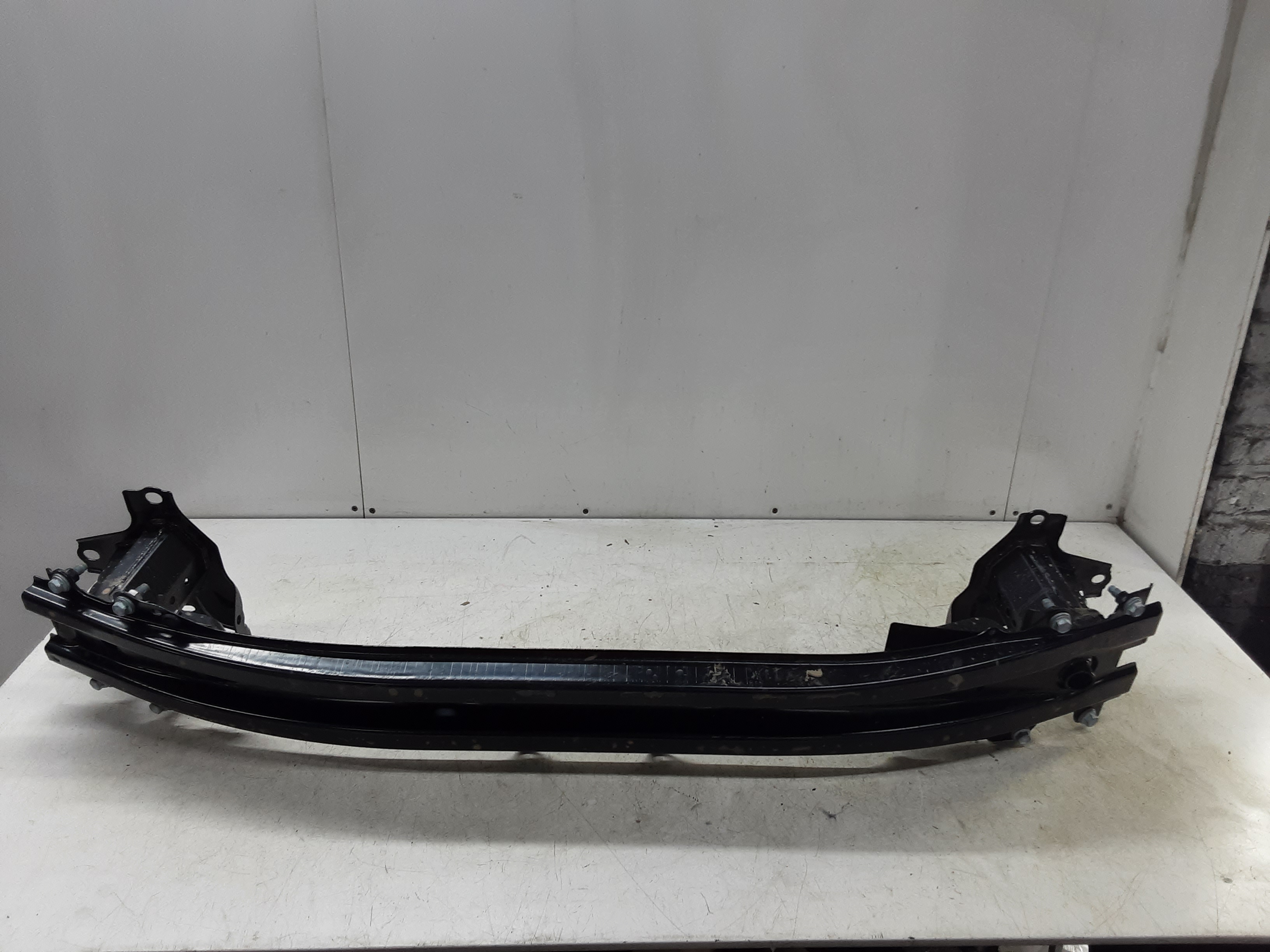 BUMPERBALK VOOR Toyota YARIS (6) 2/20+ BUMPERBALK VOOR Toyota YARIS (6) 2/20+