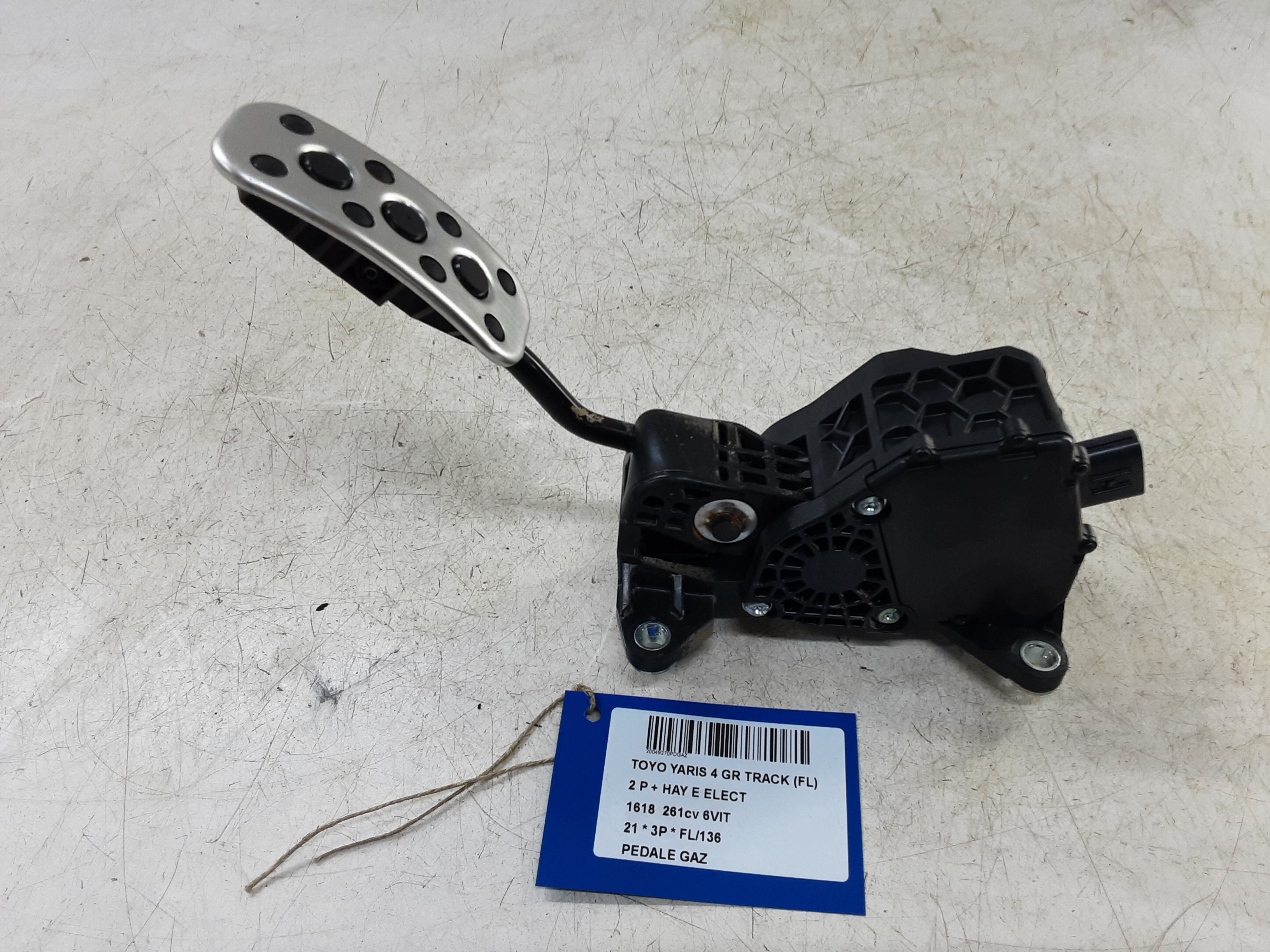 PEDALE DE GAZ Toyota YARIS (6) 2/20+