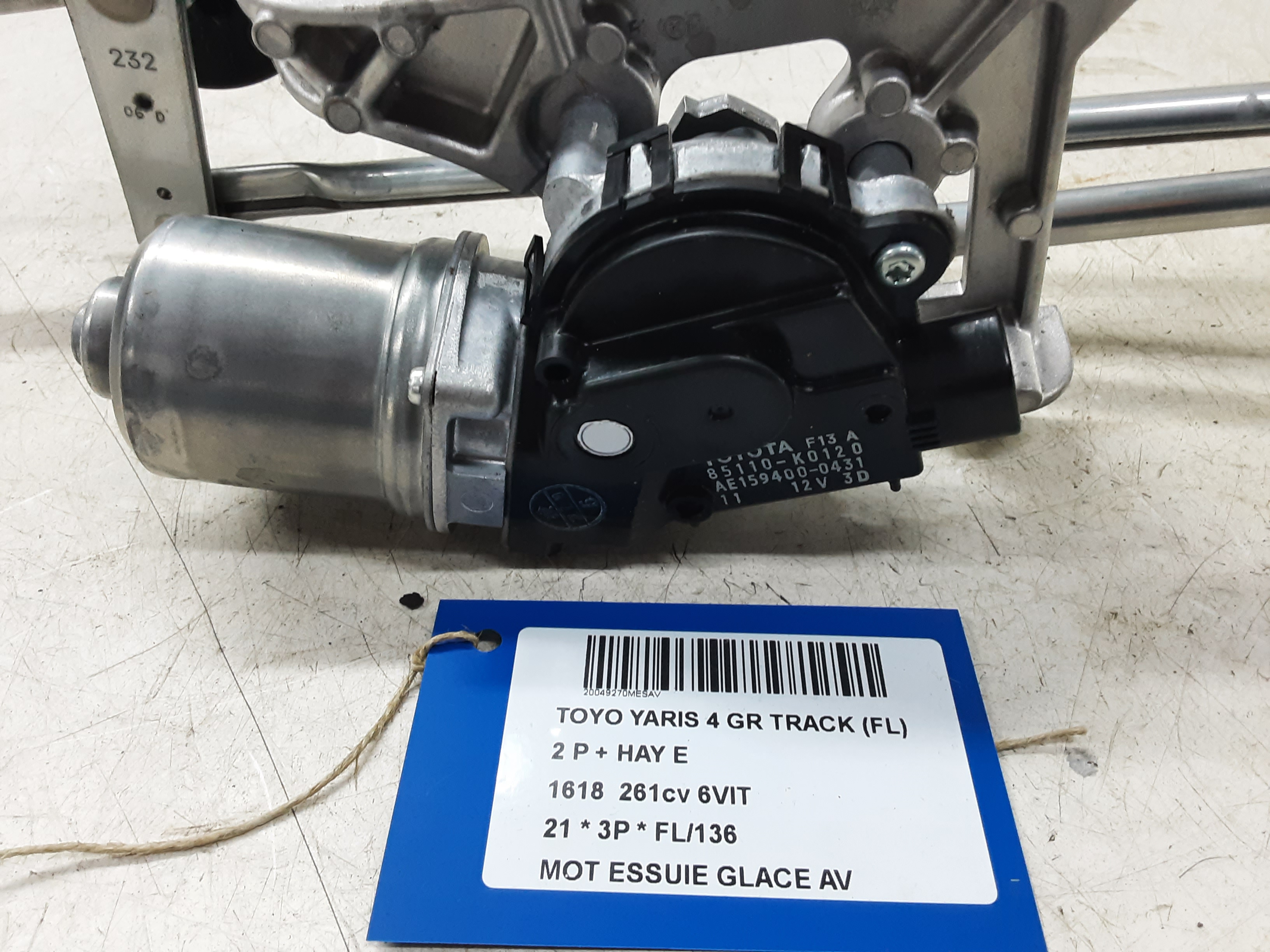 MOTOR RUITENWISSERS VOOR Toyota YARIS (6) 2/20+