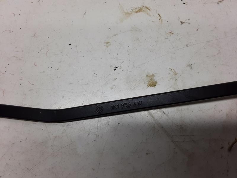 RUITENWISSERARM RECHTS VOOR Vw GOLF V 11/03 - 08