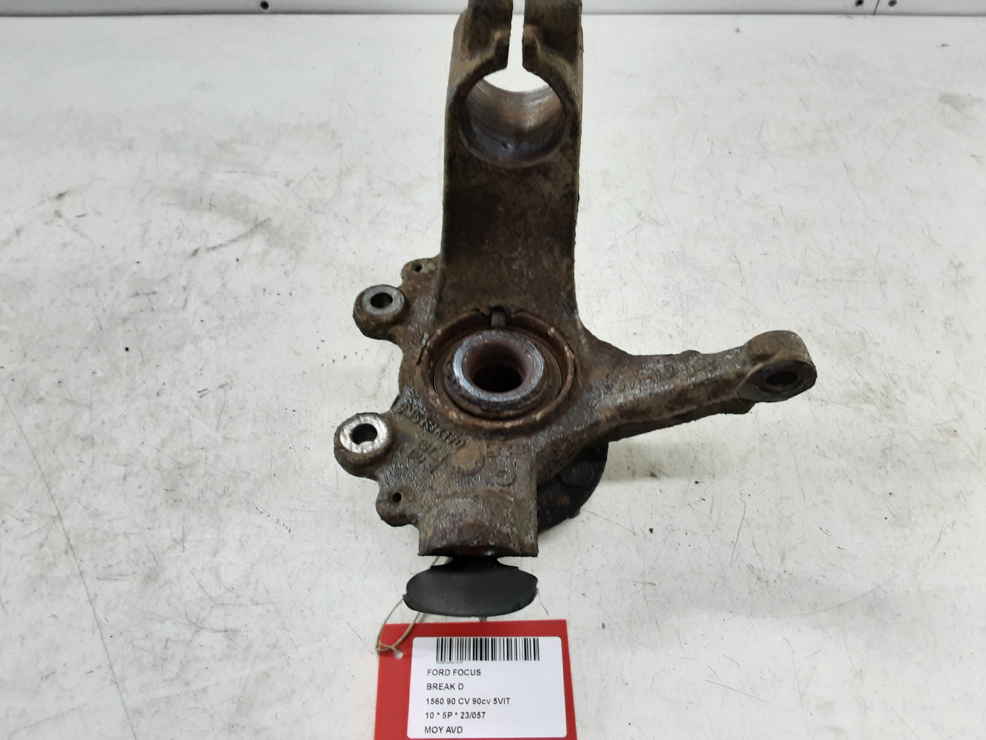 WIELNAAF VOOR RECHTS Ford FOCUS (3) 08 - 02/11