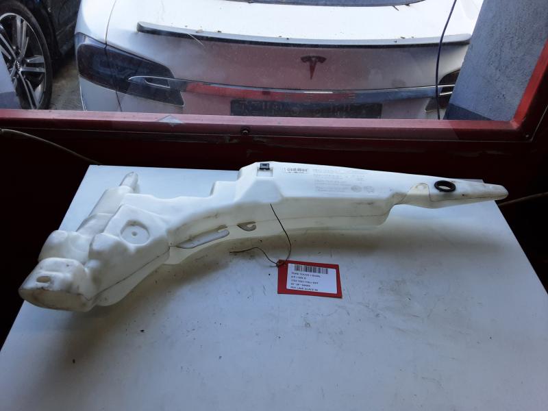 RUITENWASRESERVOIR VOOR Ford FOCUS (1) - 10/04