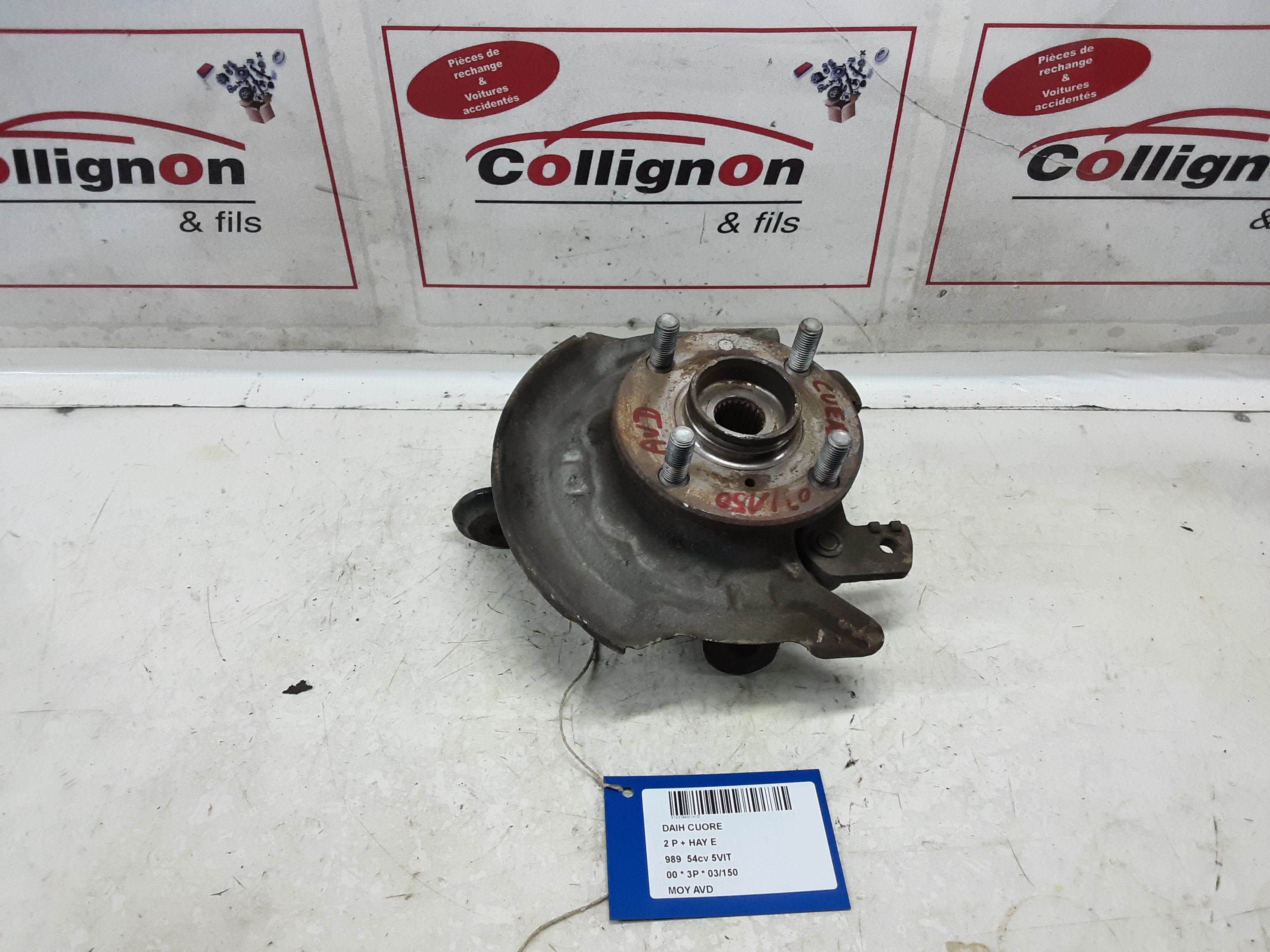 WIELNAAF VOOR RECHTS Daihatsu CUORE 5/03 - 11