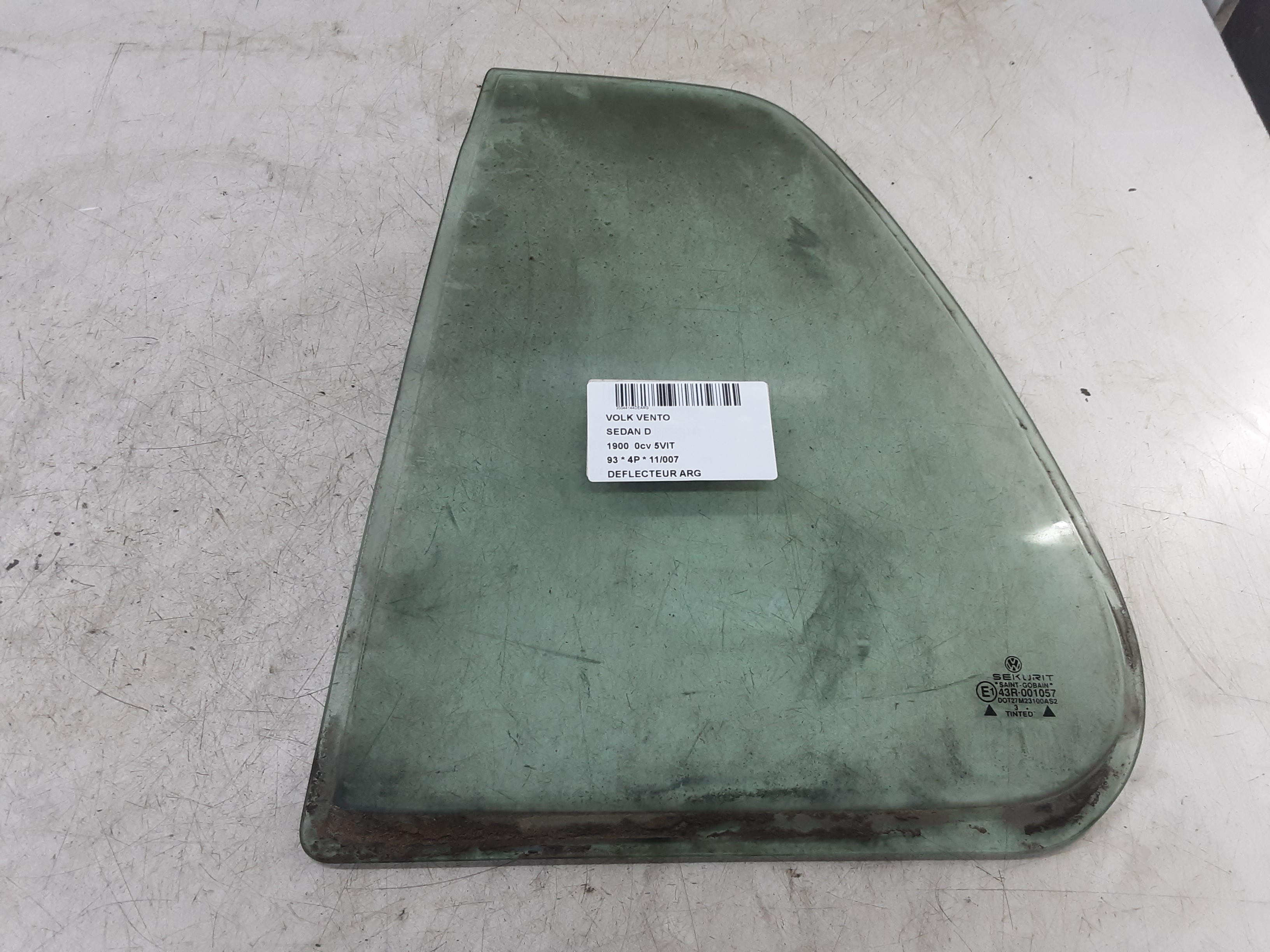 ZIJRUIT ACHTER LINKS Vw VENTO 92&gt;98