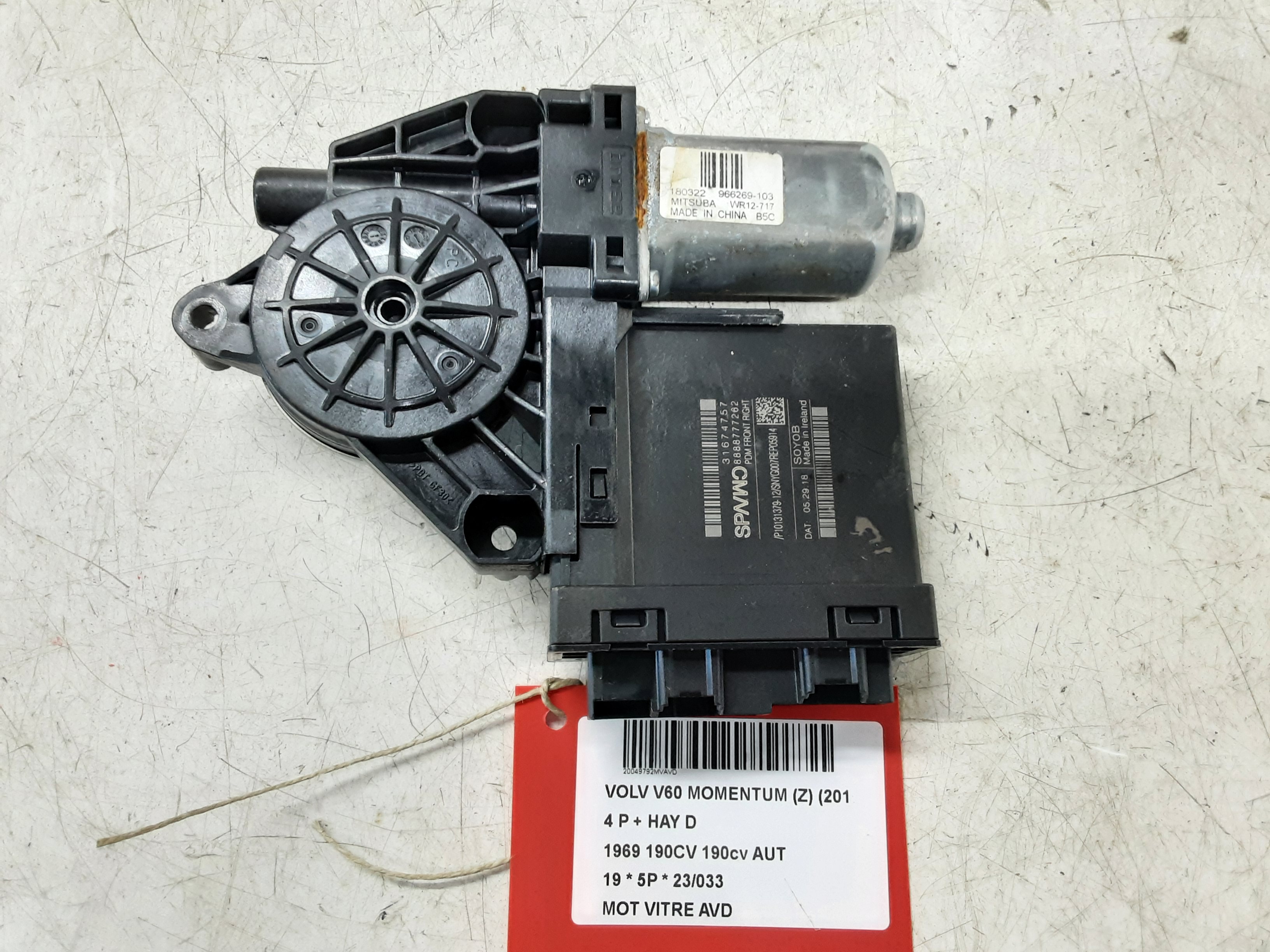 MOTEUR DE VITRE DE PORTE AVANT DROITE Volvo V60 08/18+