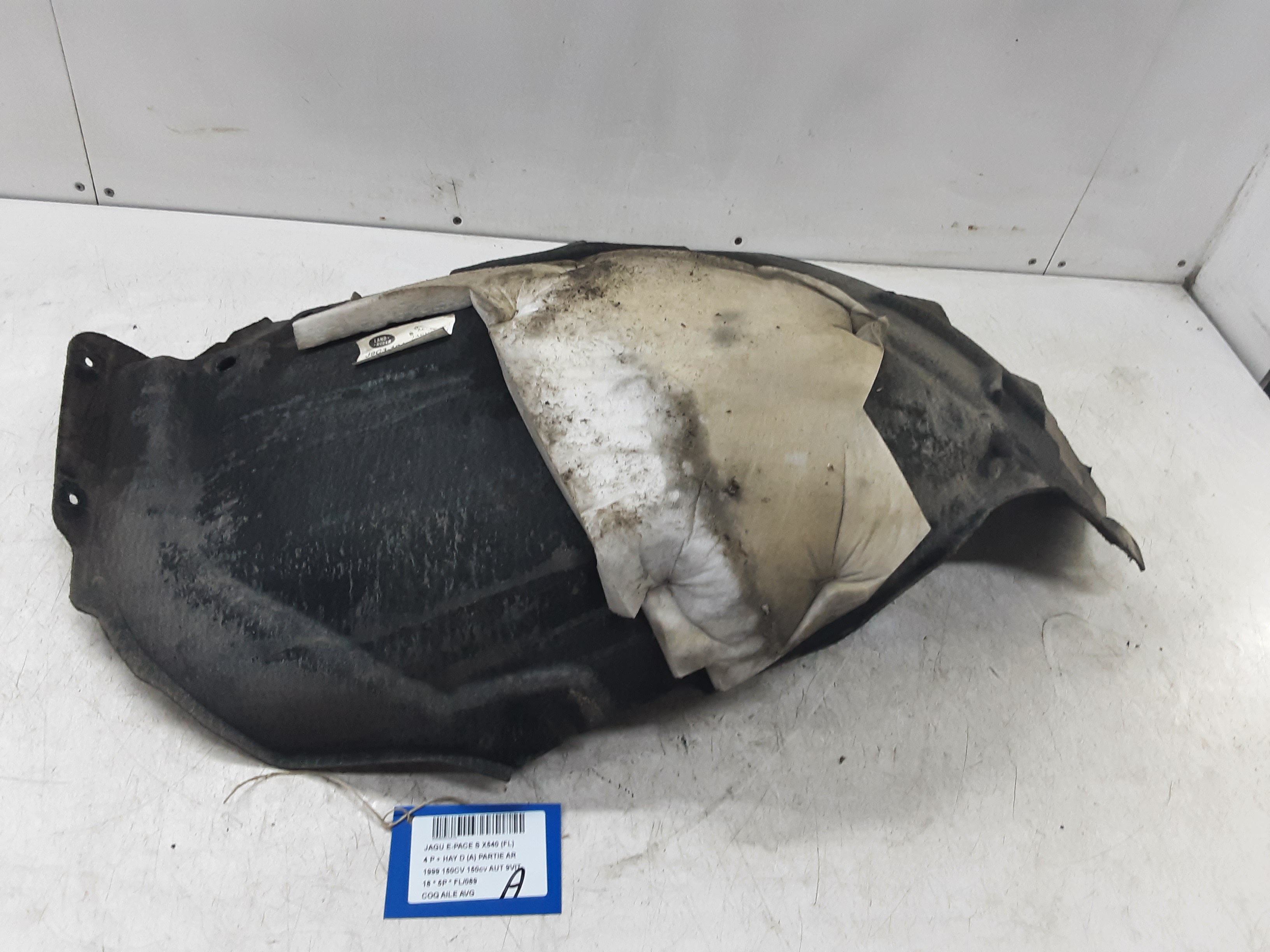 BINNEN SPATBORD LINKS VOOR Jaguar E-PACE 07/17