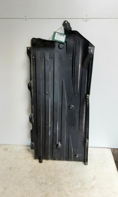 PLASTIEKE BESCHERMPLAAT ONDER AUTO RECHTS Suzuki SWIFT 4/17+