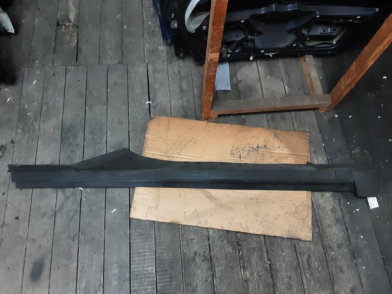 JUPE LATERALE GAUCHE Vw PASSAT 11/96 - 09/00