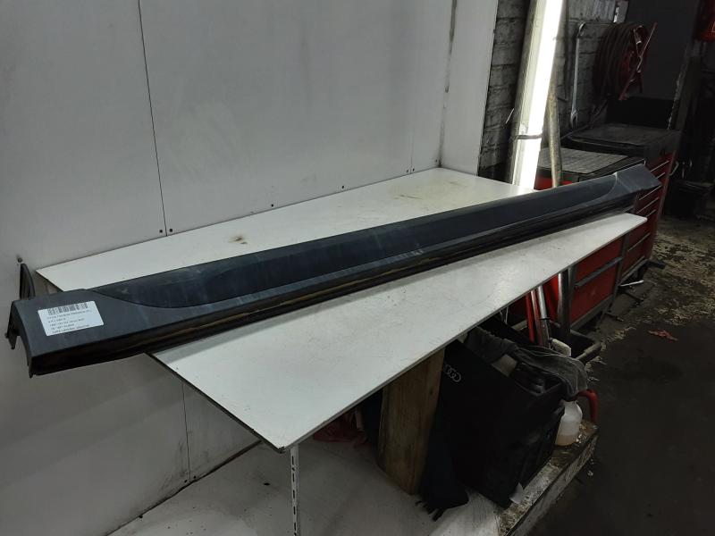 JUPE LATERALE GAUCHE Hyundai TUCSON (2) 09/15 - 09/18