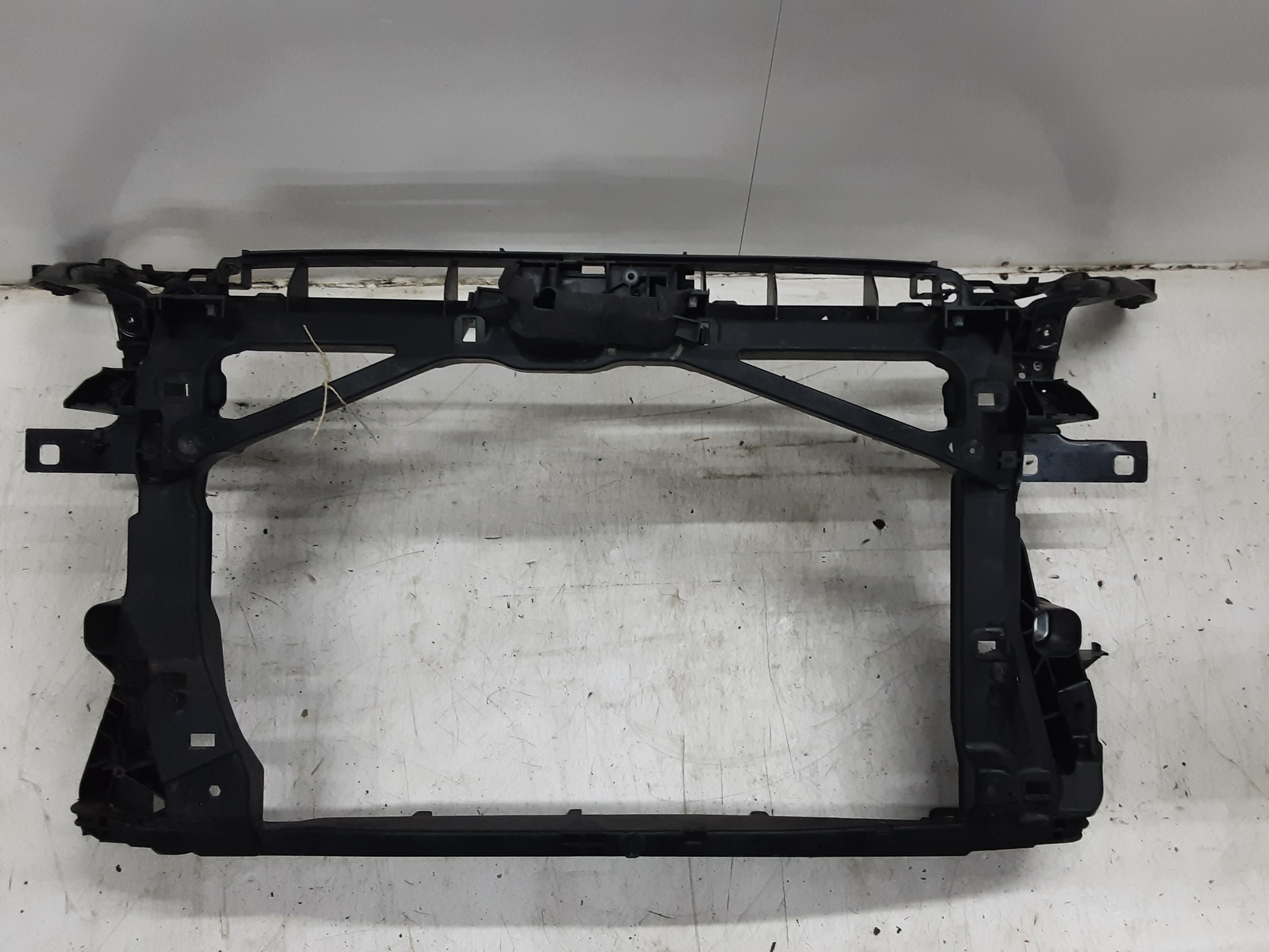 FACE AVANT Audi A3 3,5D 9/12 - 16