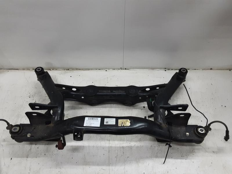 TRAVERSE ARRIERE Audi A3 3,5D 9/12 - 16