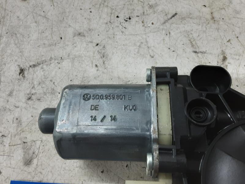 MOTEUR DE VITRE DE PORTE AVANT GAUCHE Vw GOLF VII 11/12 - 17