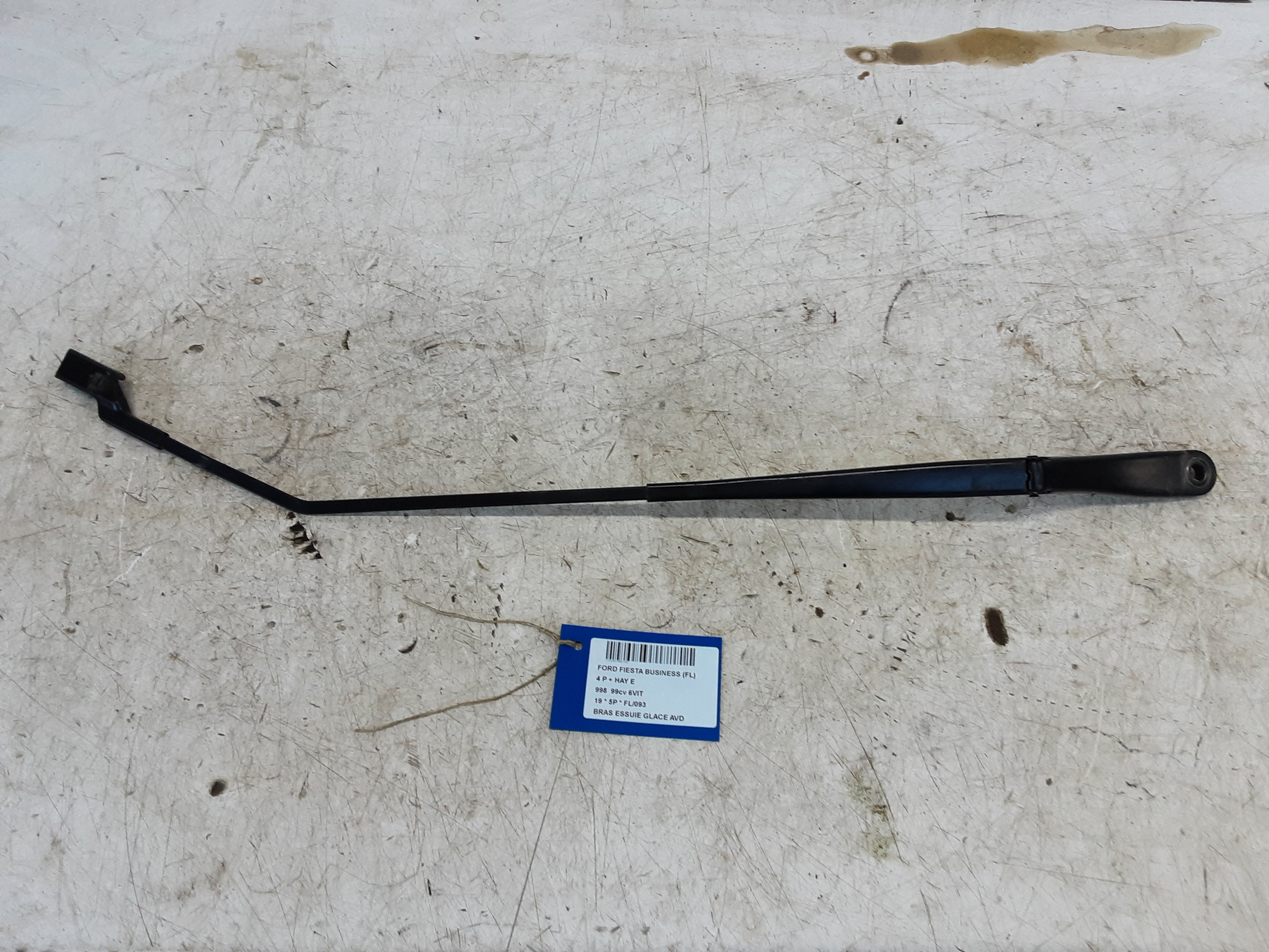 RUITENWISSERARM RECHTS VOOR Ford FIESTA 5/17+