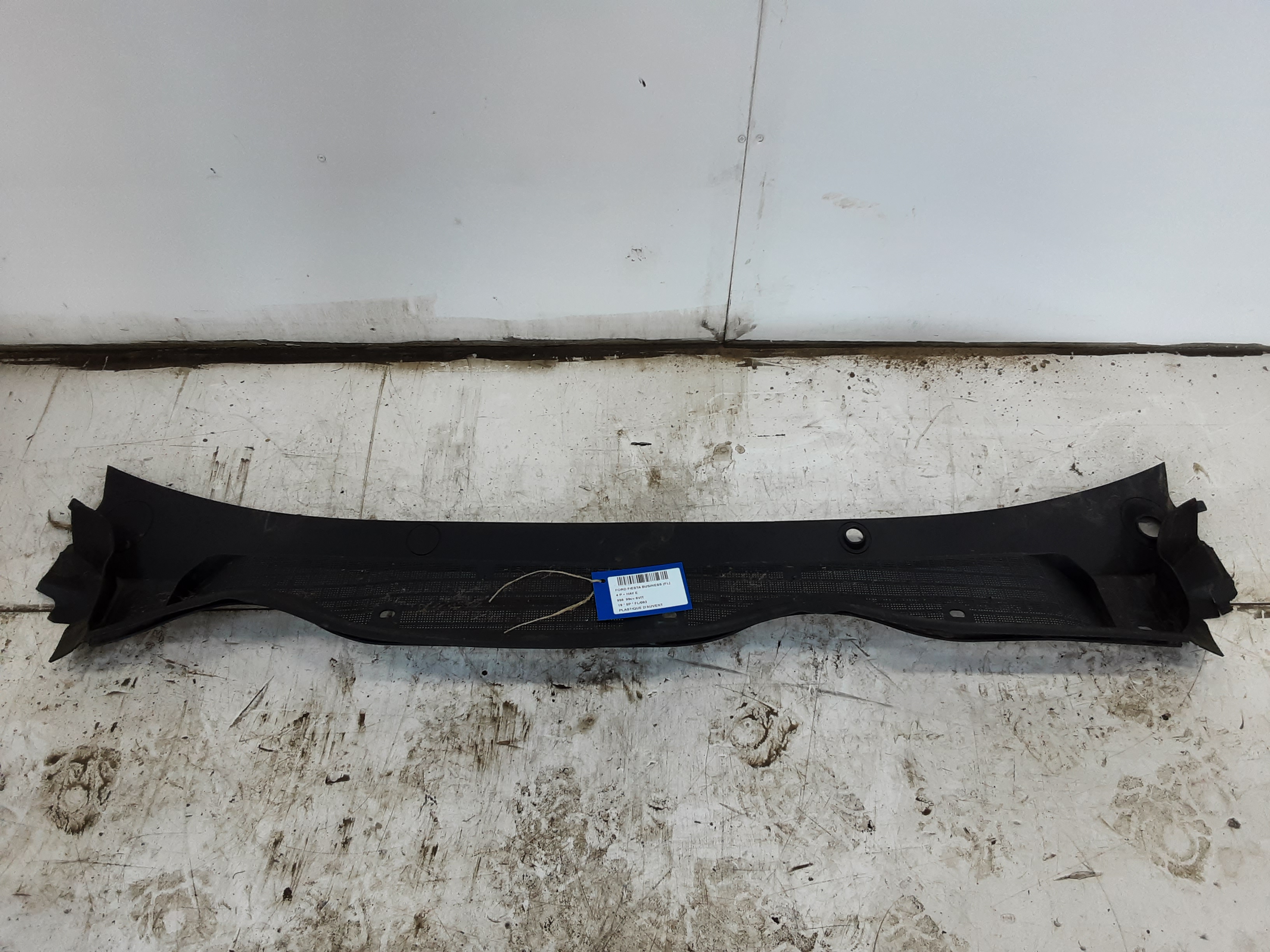 PLASTIQUE D&#039;AUVENT Ford FIESTA 5/17+
