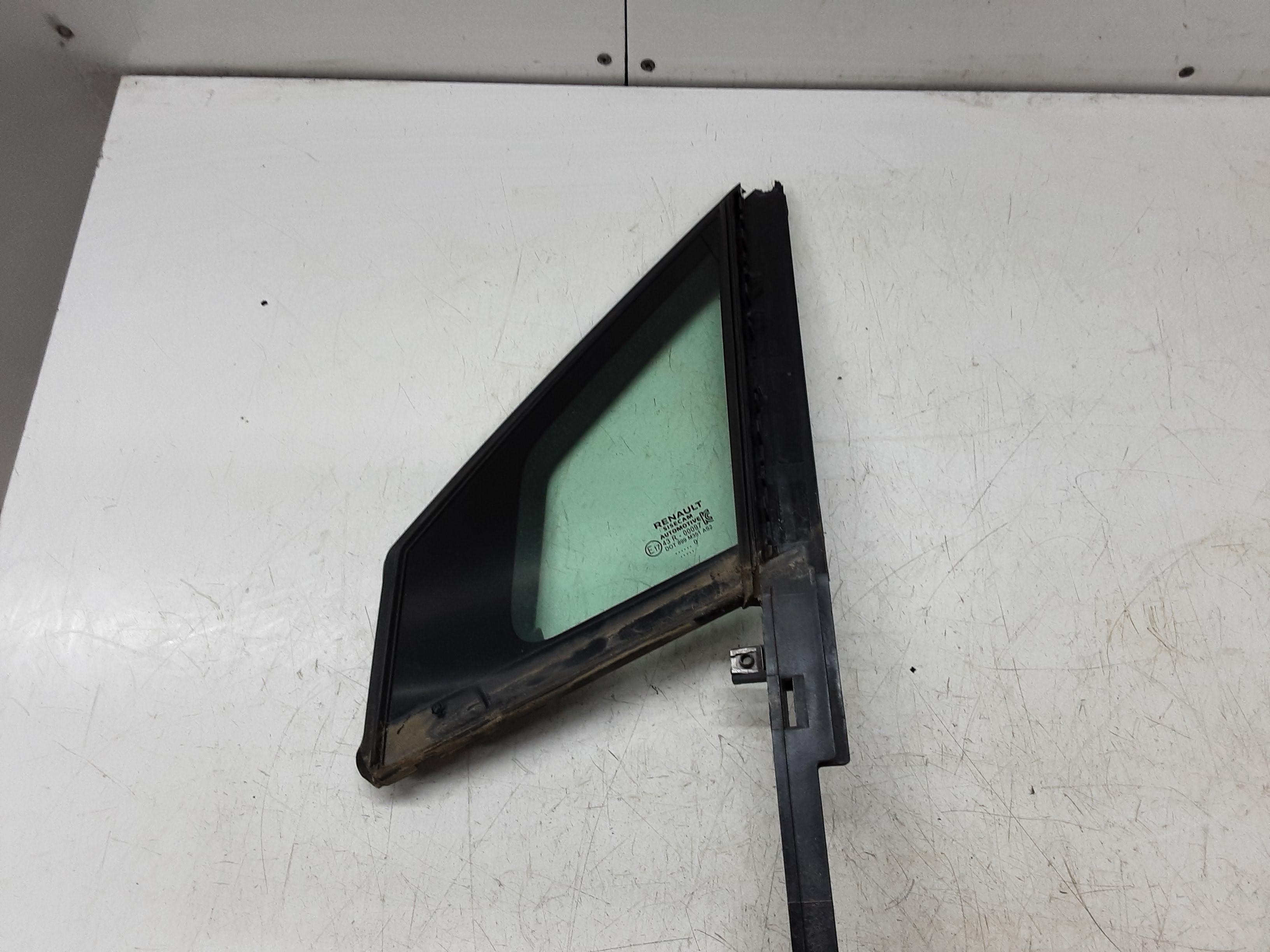 ZIJRUIT VOOR LINKS Renault CLIO V 06/19+