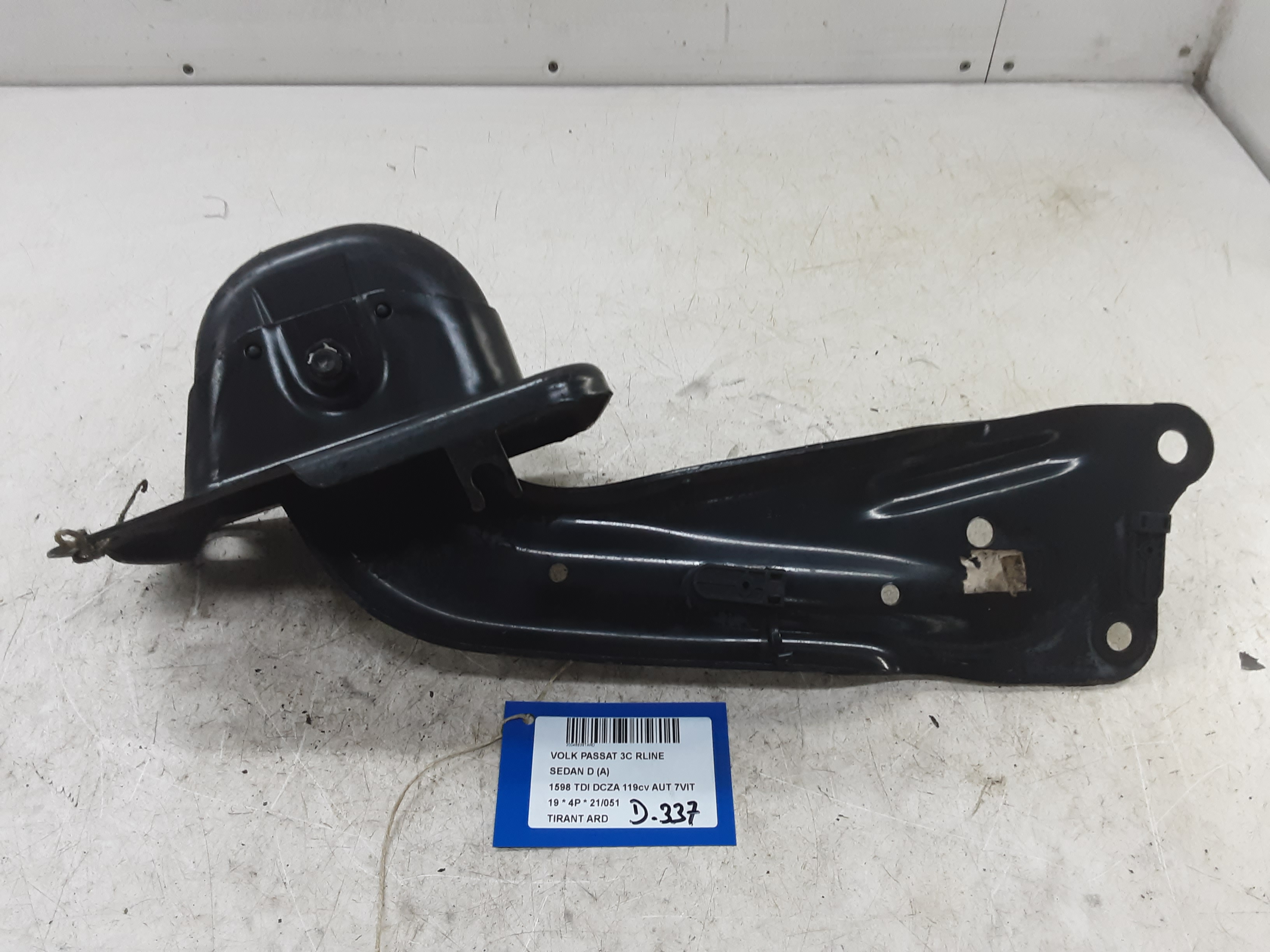 DRAAGARM ACHTER RECHTS Vw PASSAT 11/14 - 19