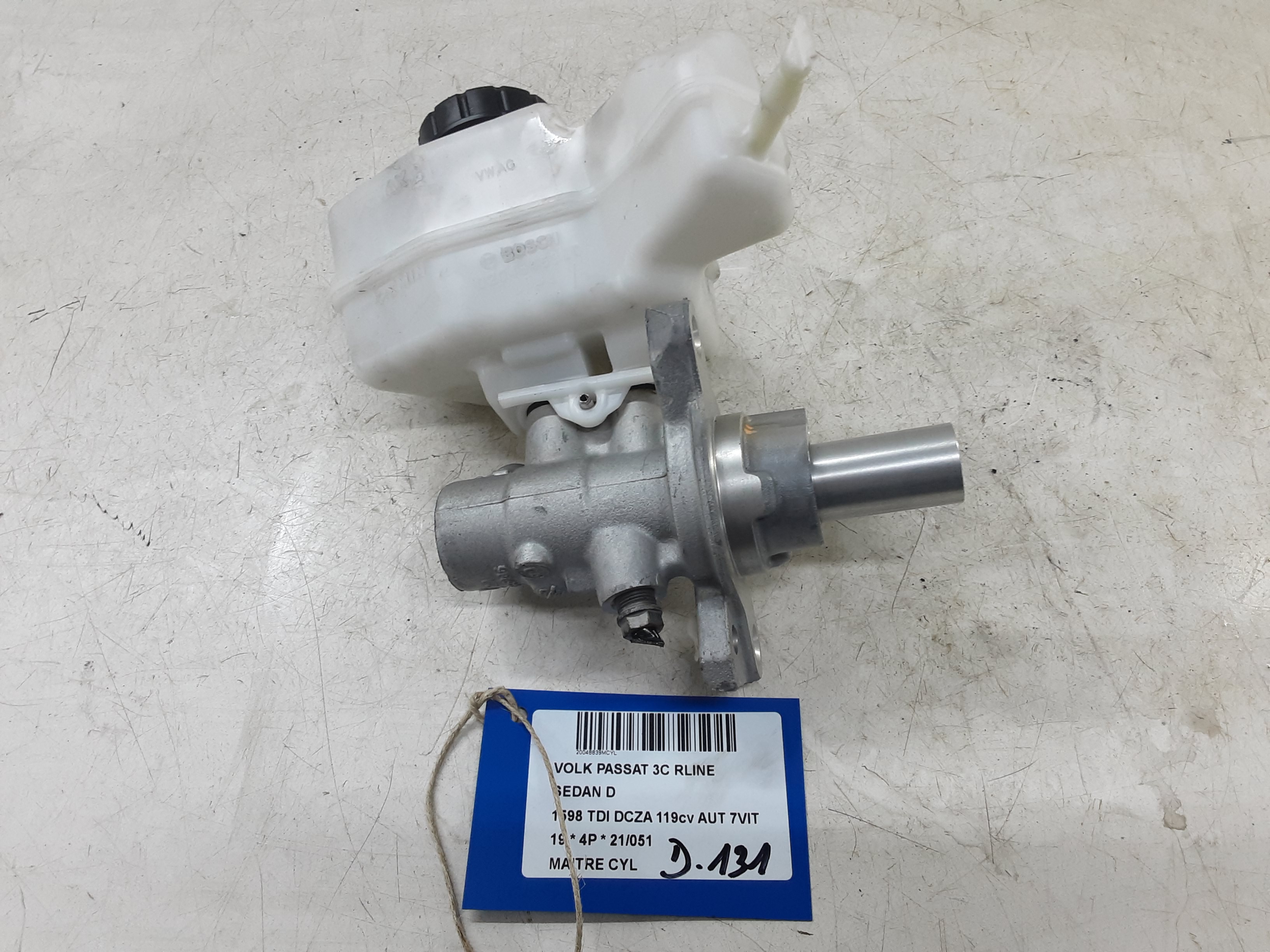 HOOFDREMCILINDER Vw PASSAT 11/14 - 19