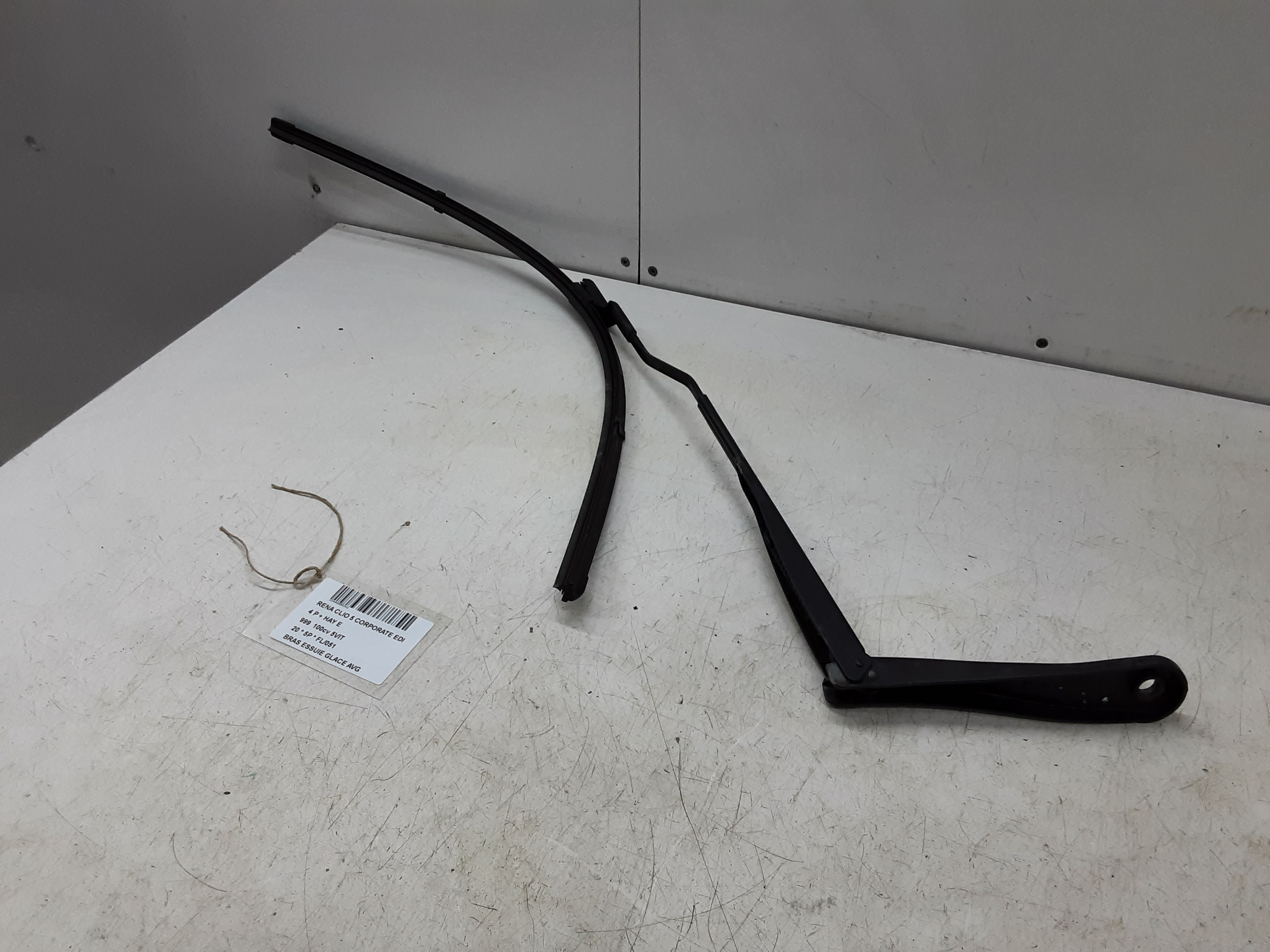 RUITENWISSERARM LINKS VOOR Renault CLIO V 06/19+