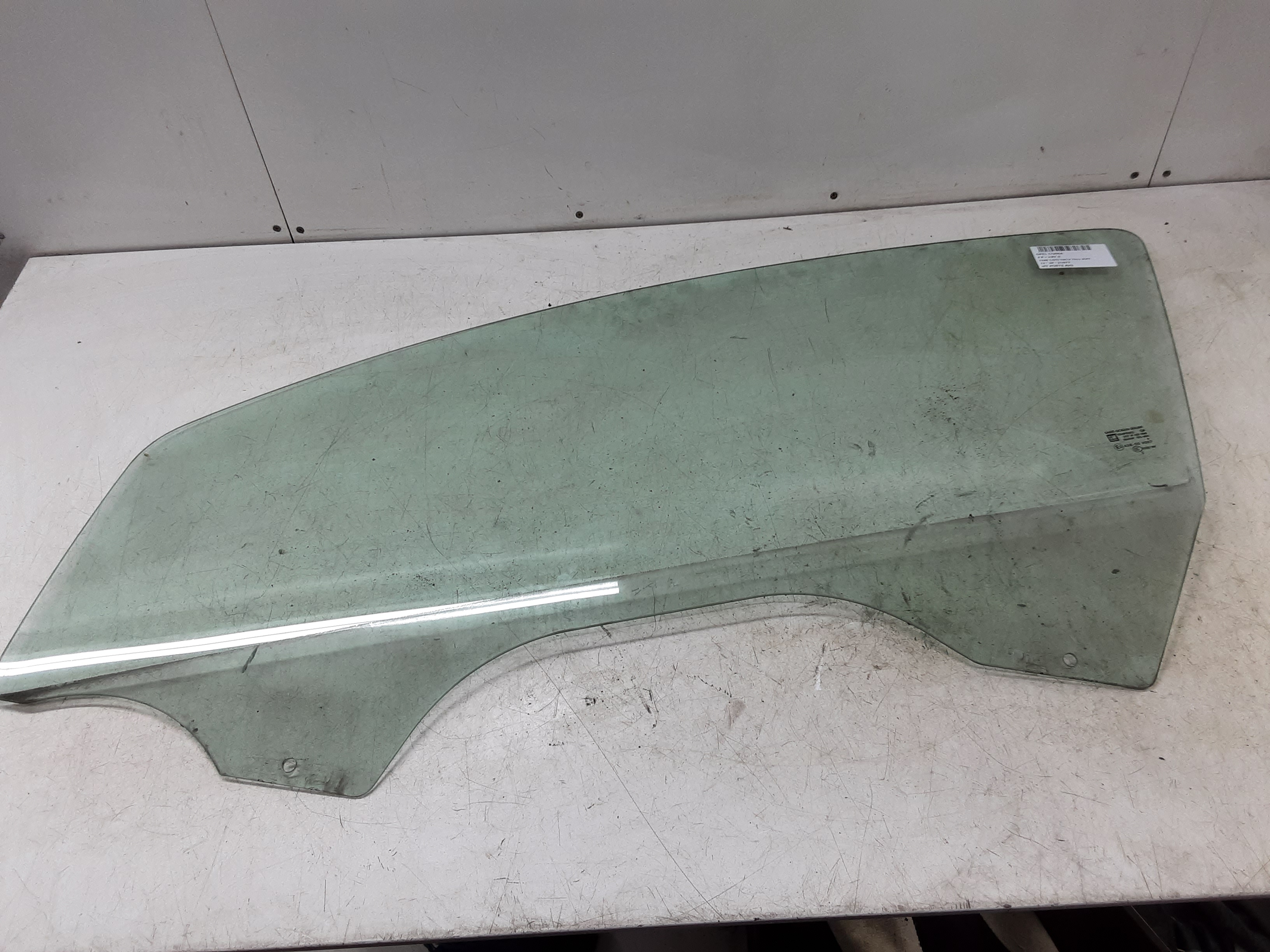 VITRE DE PORTE AVANT GAUCHE Opel CORSA D 01/11 - 15