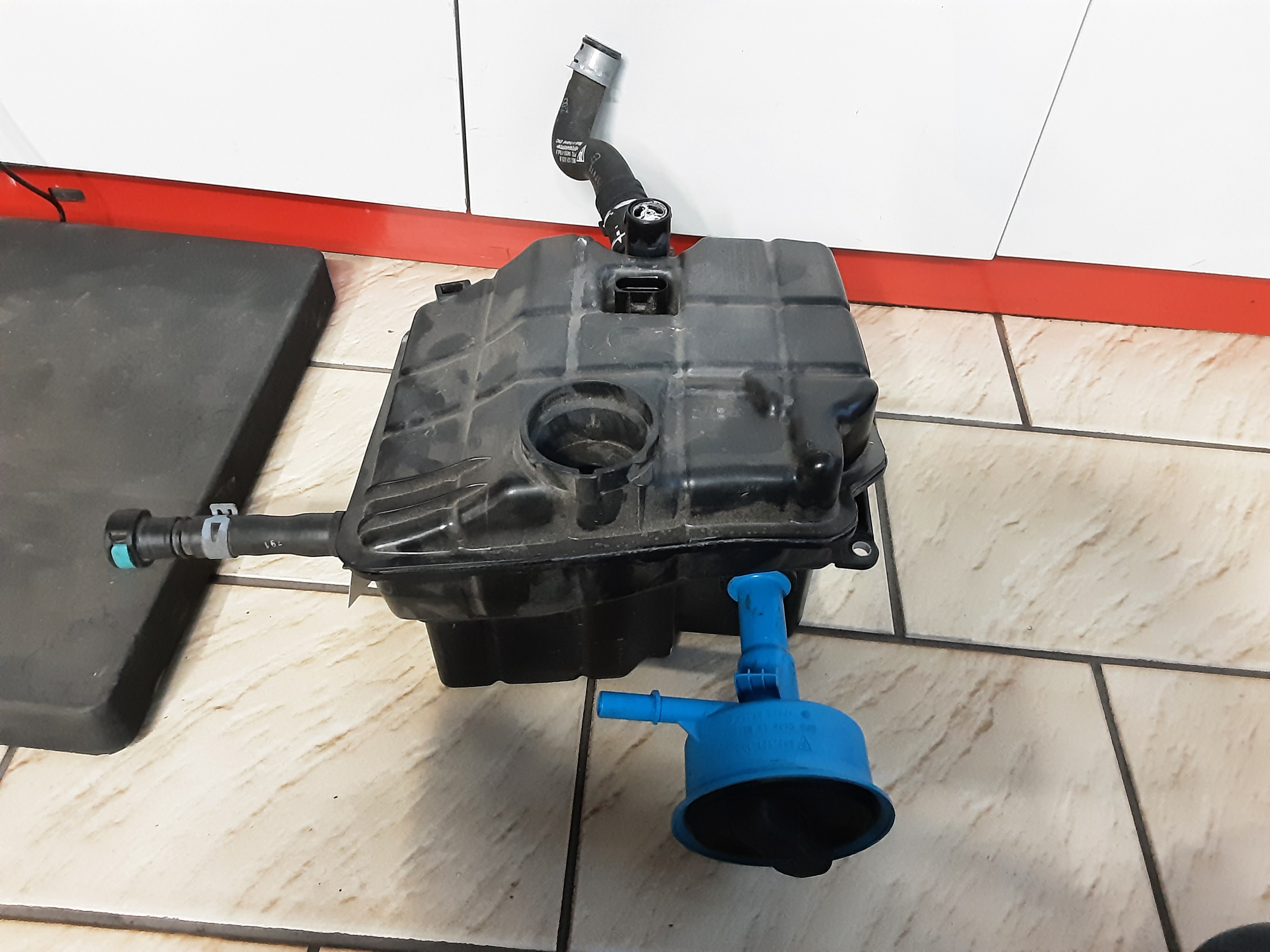 EXPANSIERESERVOIR Porsche 718 BOXSTER(982) 16+