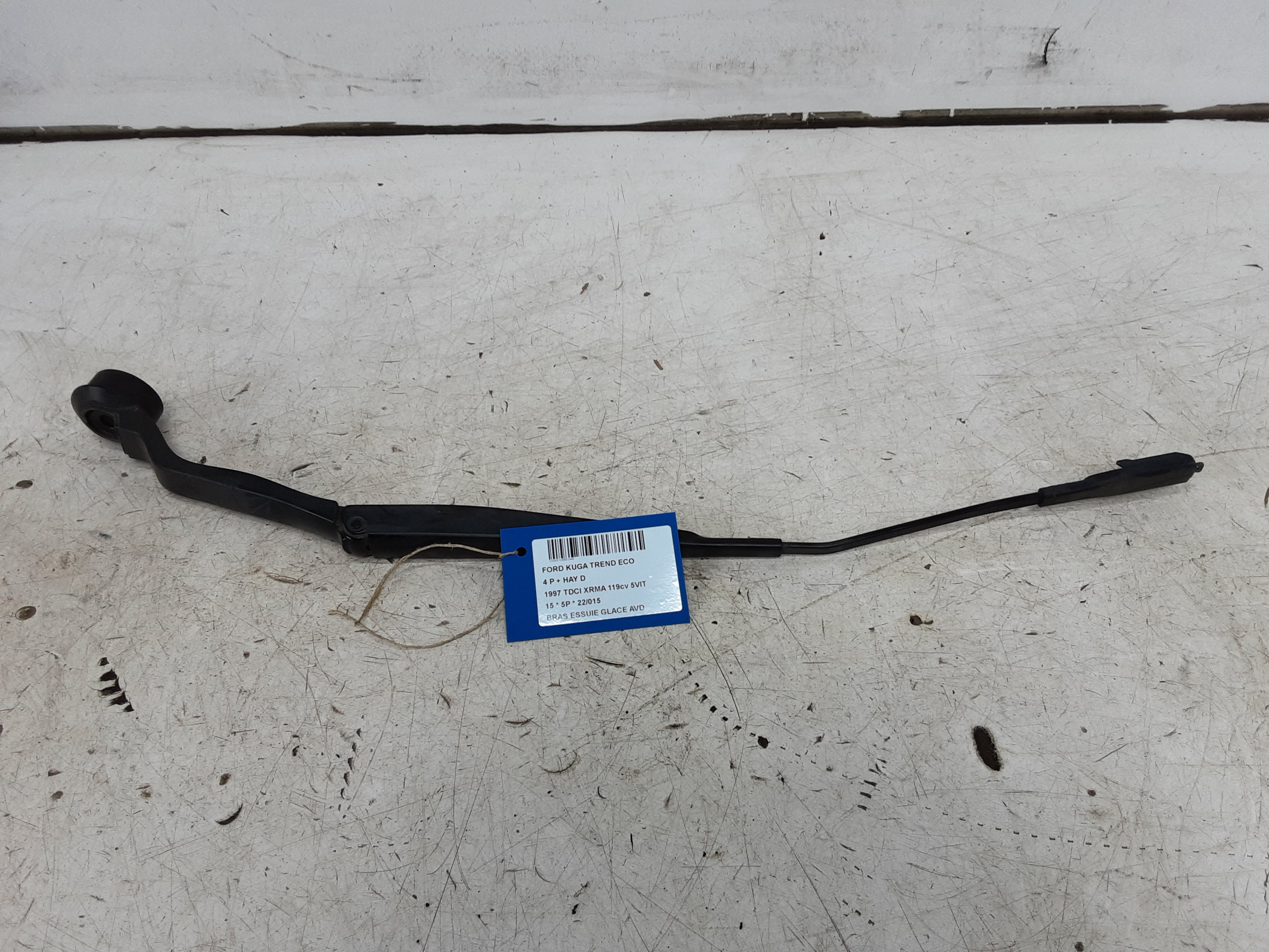 BRAS D&#039;ESSUIE-GLACE AVANT DROIT Ford KUGA 3/13 - 16