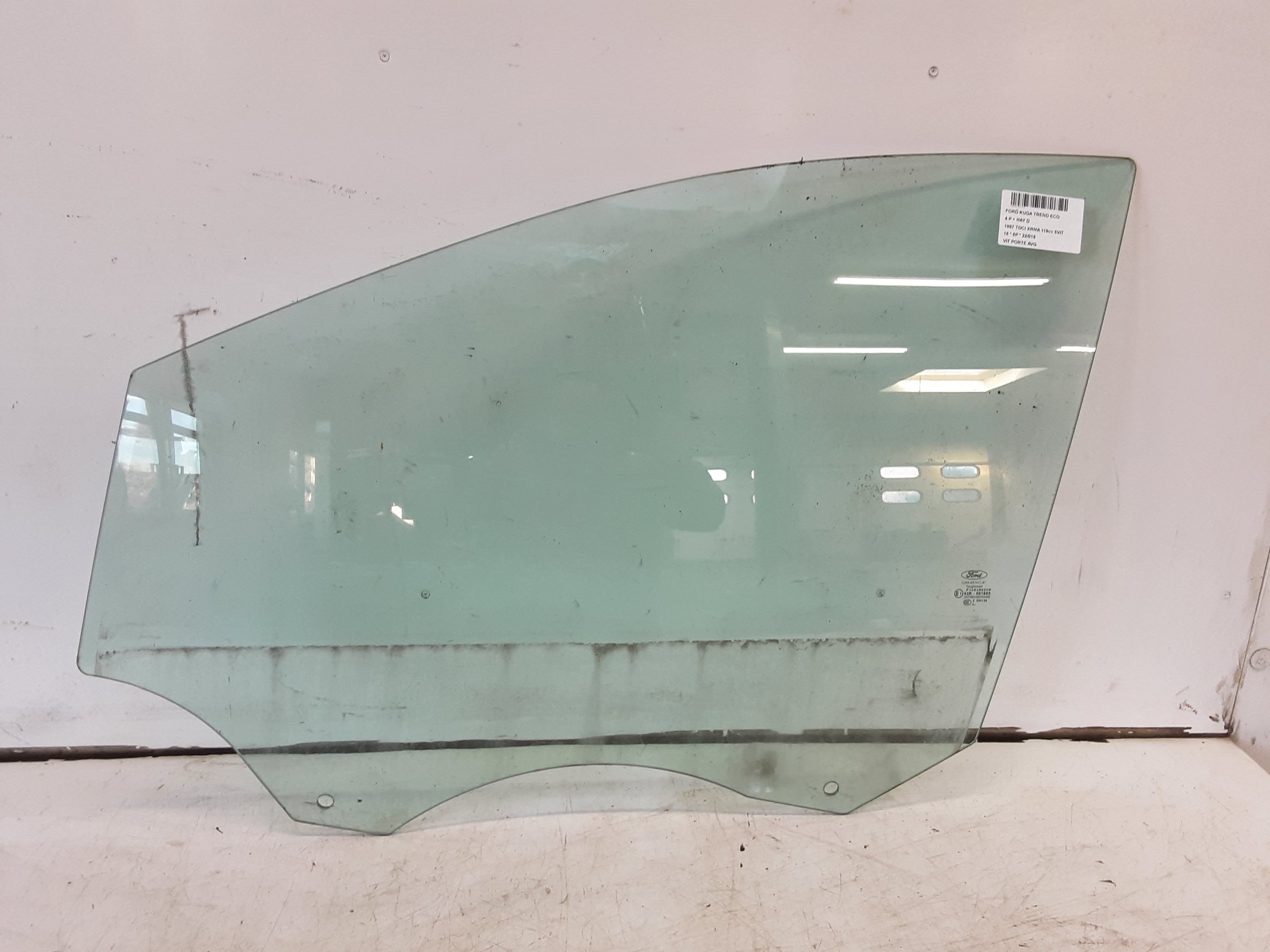 LEFT FRONT DOOR WINDOW Ford KUGA 3/13 - 16
