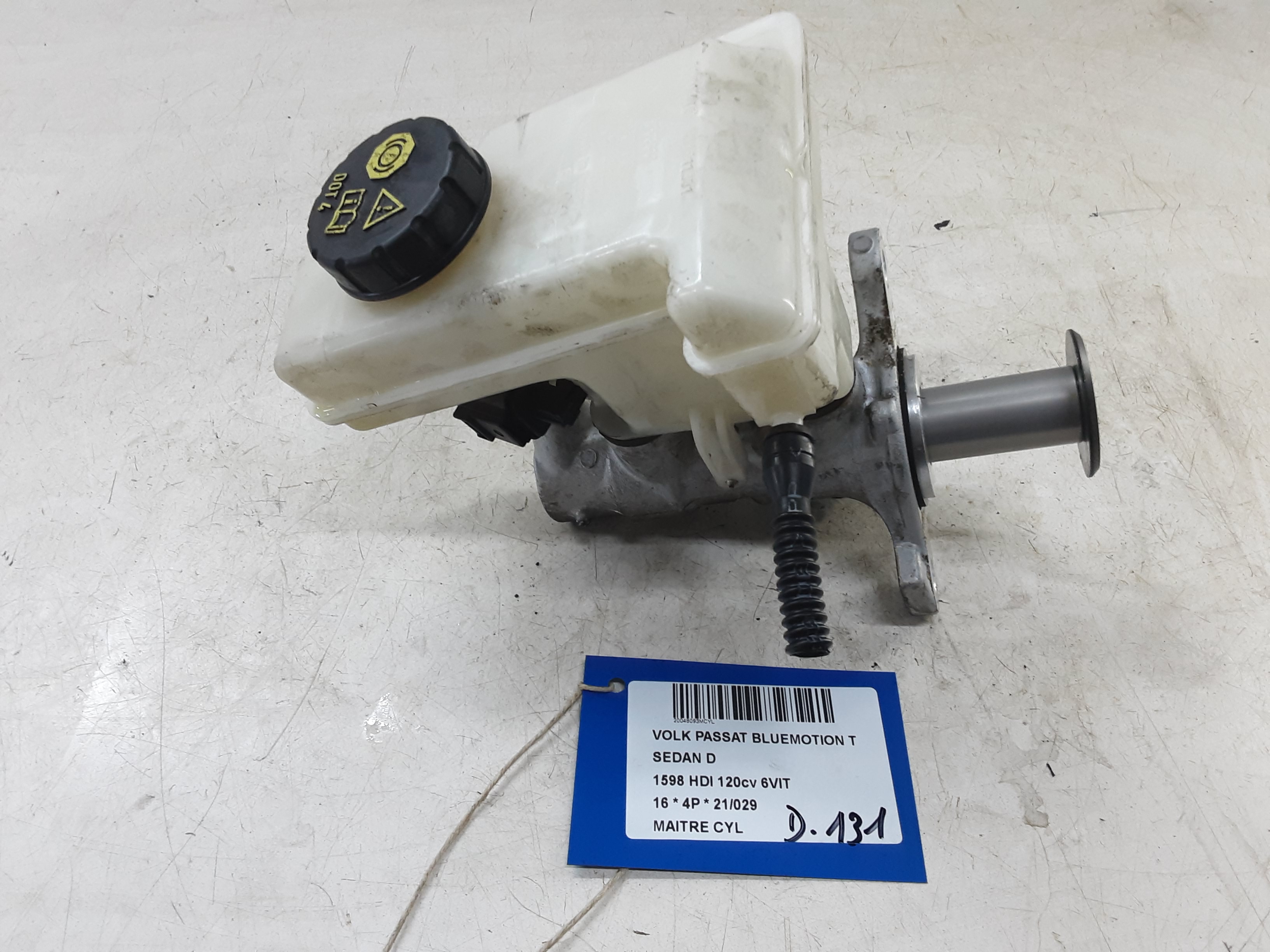 HOOFDREMCILINDER Vw PASSAT 11/14 - 19