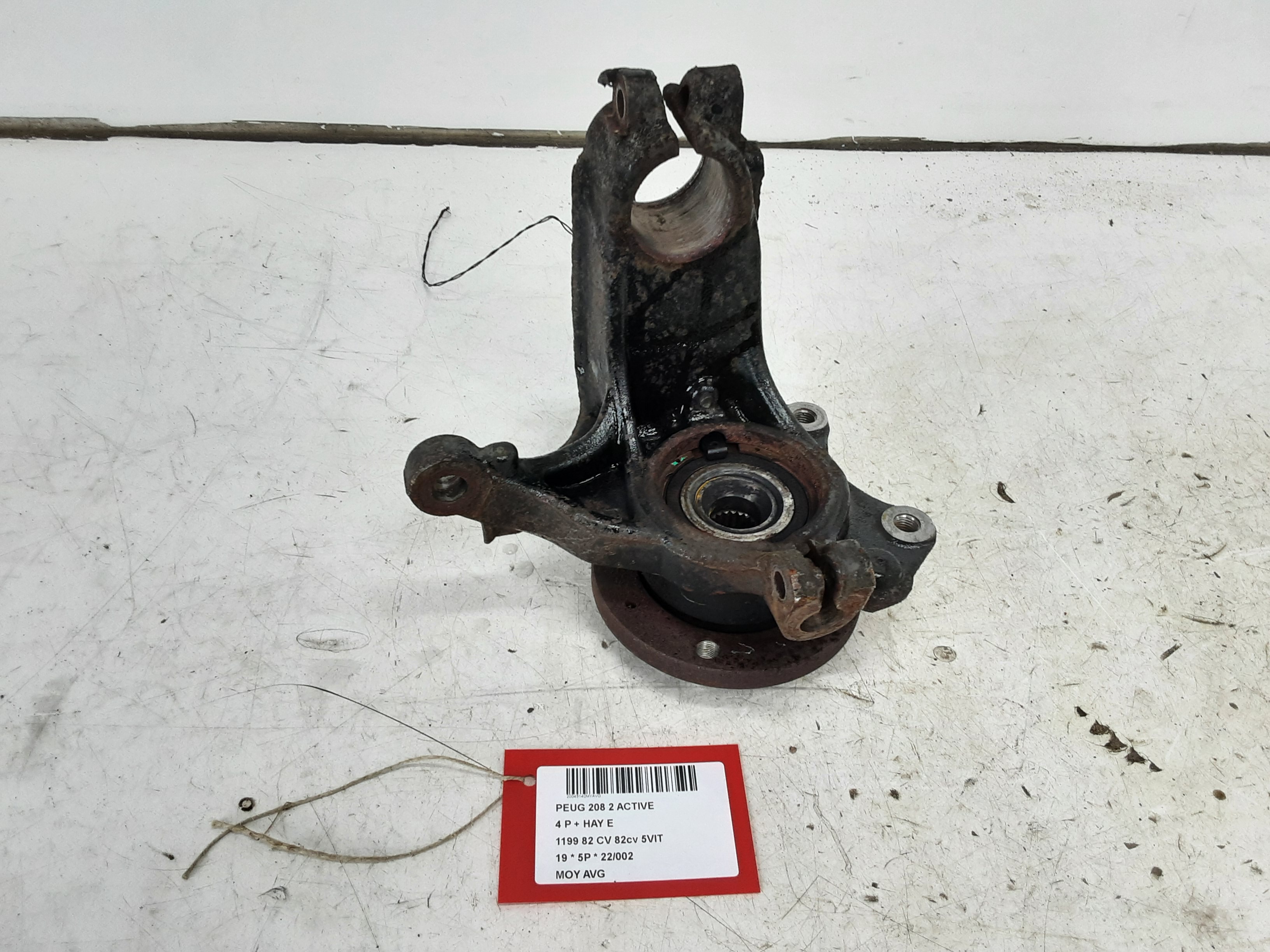 WIELNAAF VOOR LINKS Peugeot 208 8/15 - 20