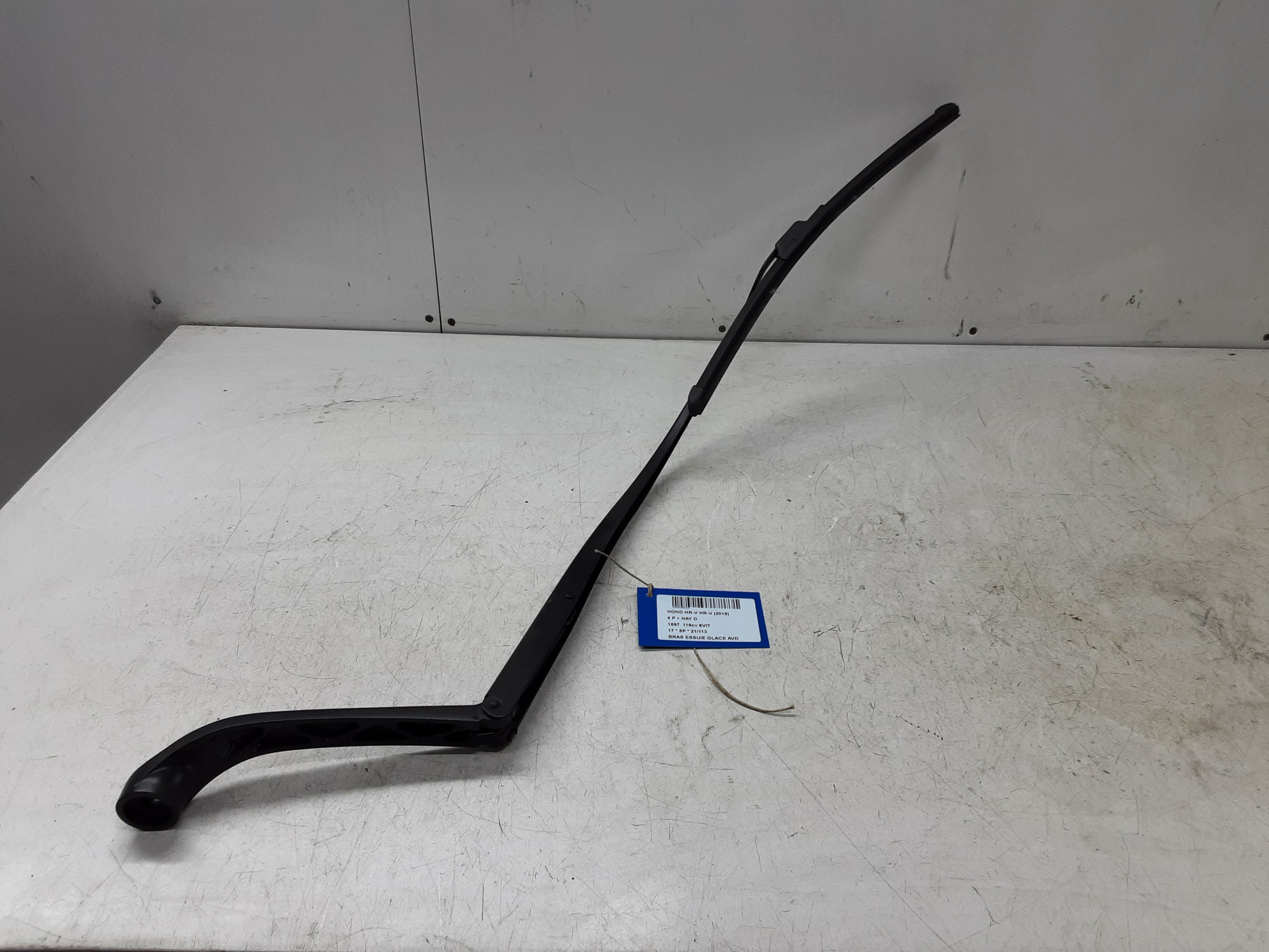 RUITENWISSERARM RECHTS VOOR Honda HRV 9/15 - 10/18