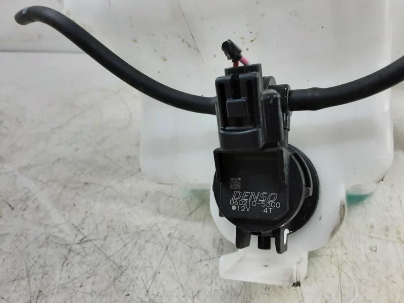 MOTOR RUITENWASSERS VOOR Honda HRV 9/15 - 10/18
