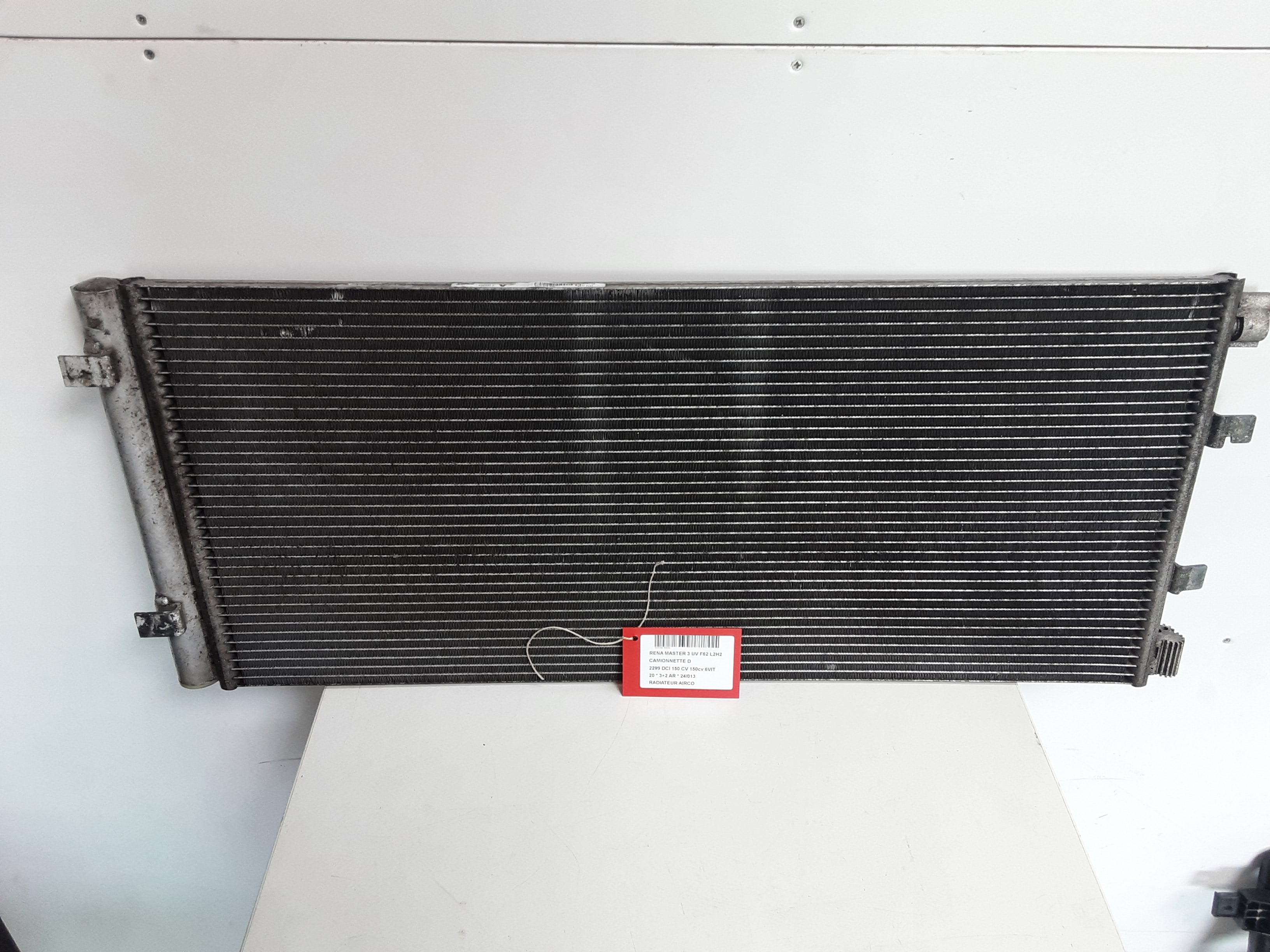 RADIATEUR D&#039;AIRCO Renault MASTER 8/19+