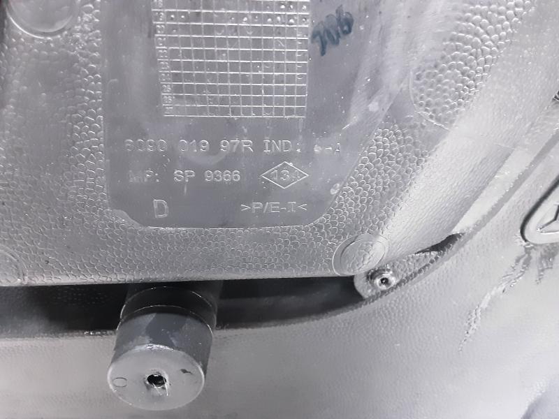 TÜRSCHILD RECHTS VORNE Renault MASTER 8/19+