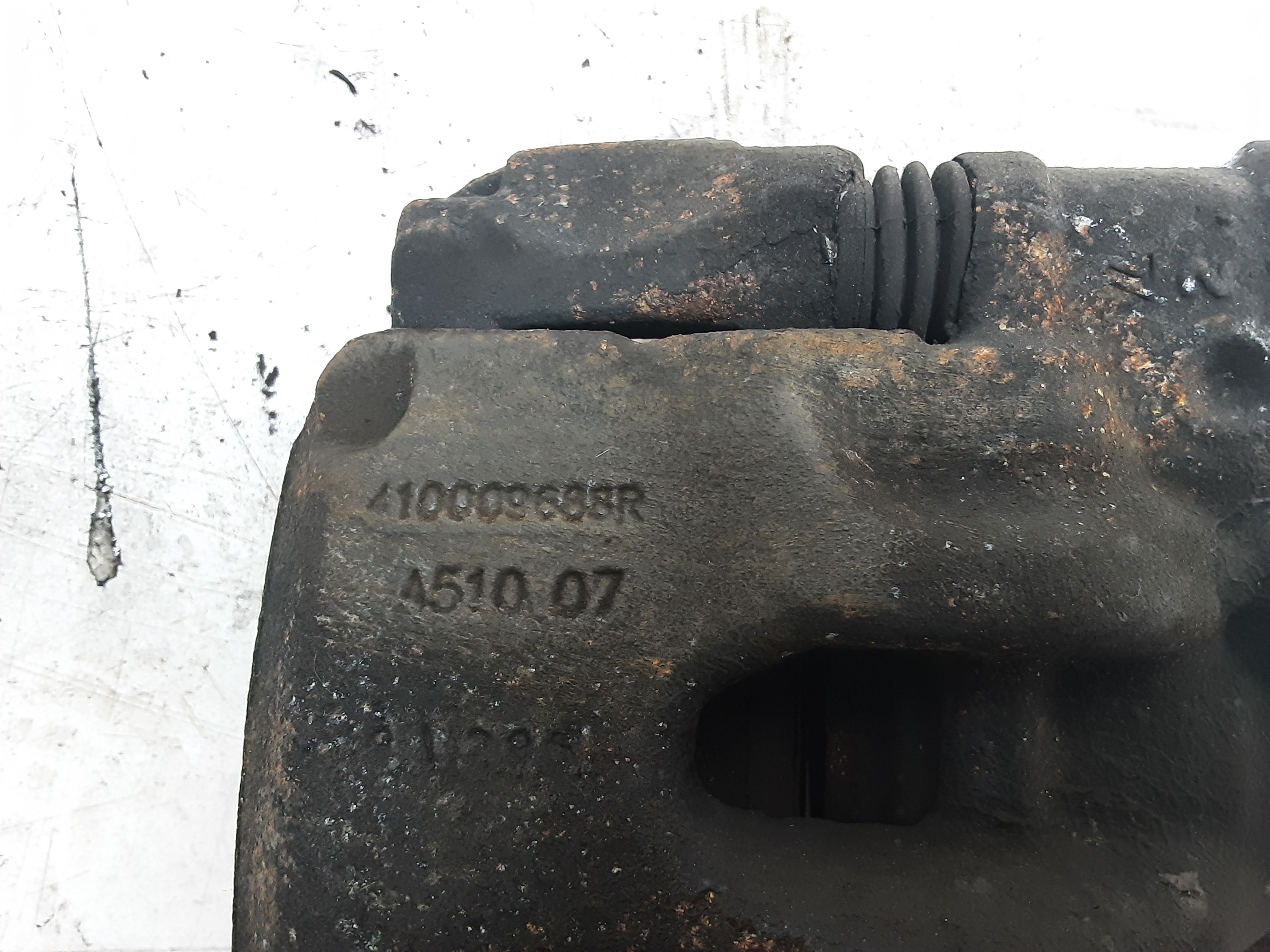 REMKLAUW VOOR RECHTS Renault MASTER 8/19+