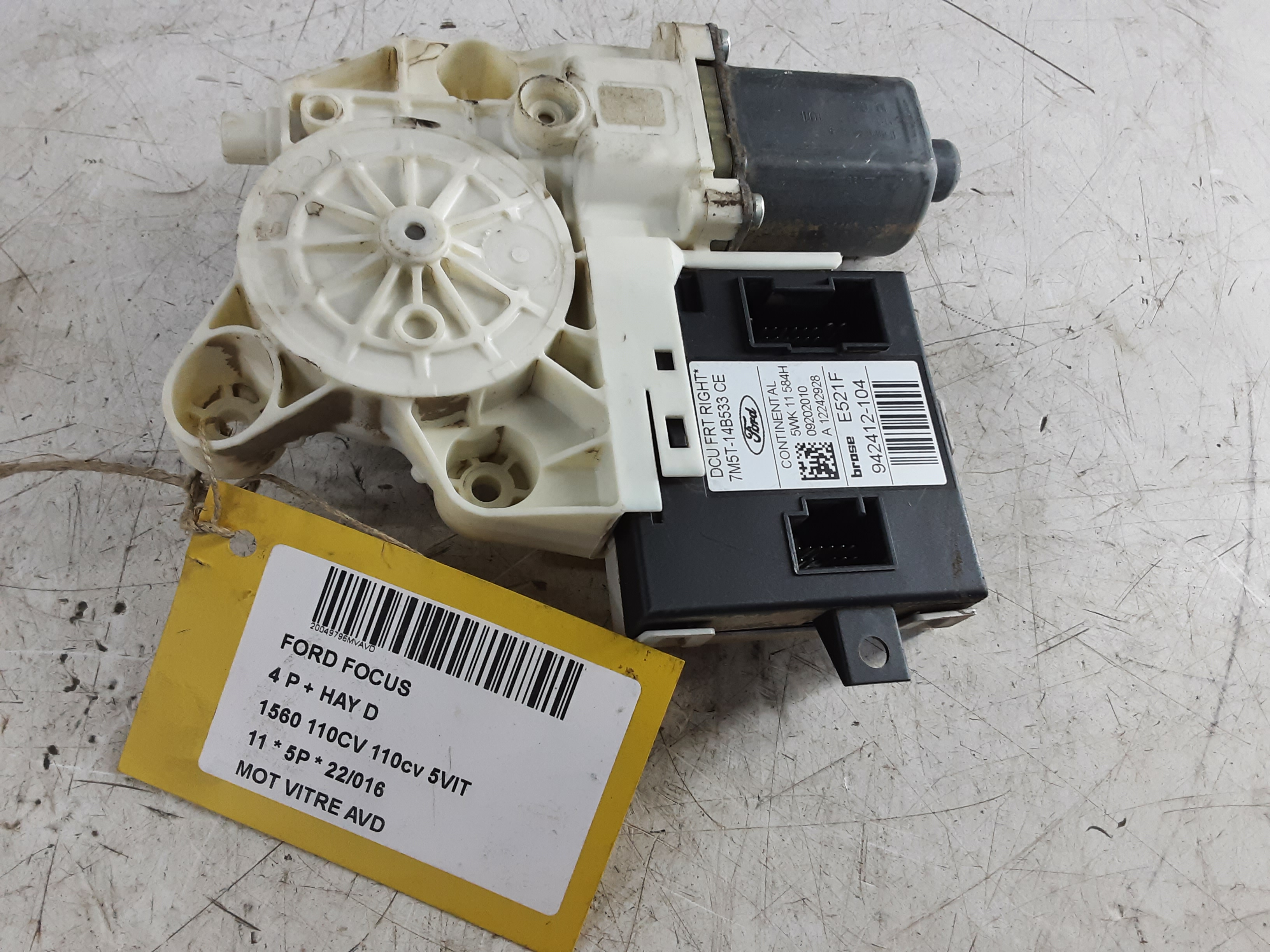 MOTEUR DE VITRE DE PORTE AVANT DROITE Ford FOCUS (3) 08 - 02/11