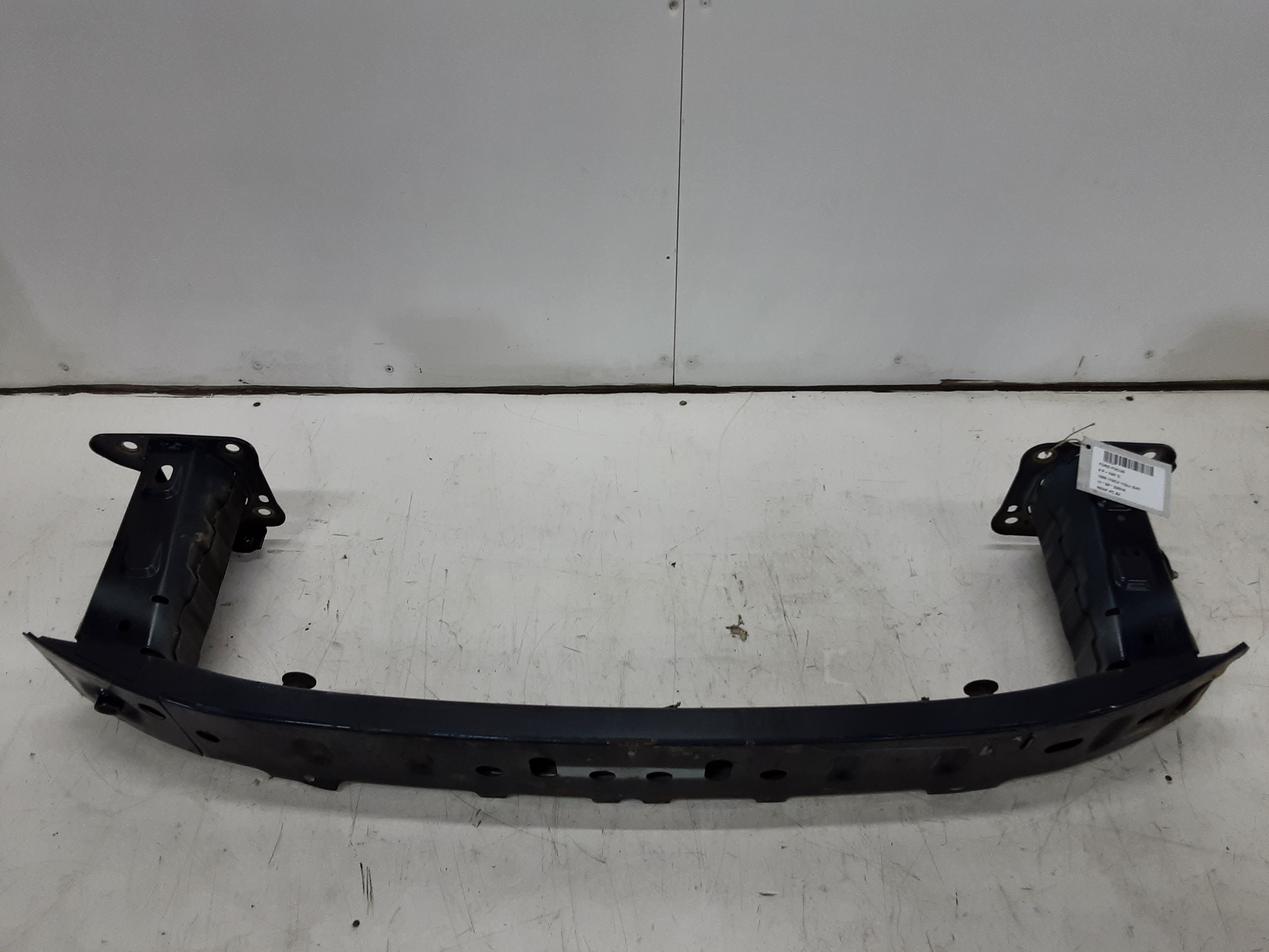 RENFORT DE PARE-CHOCS AVANT Ford FOCUS (3) 08 - 02/11