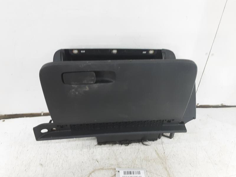 OPBERGVAKJE Audi A4 08 - 2/12