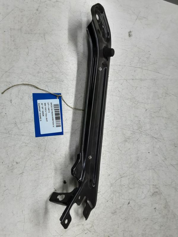 STEUN KOPLICHT LINKS Skoda OCTAVIA (NX) 6/20+