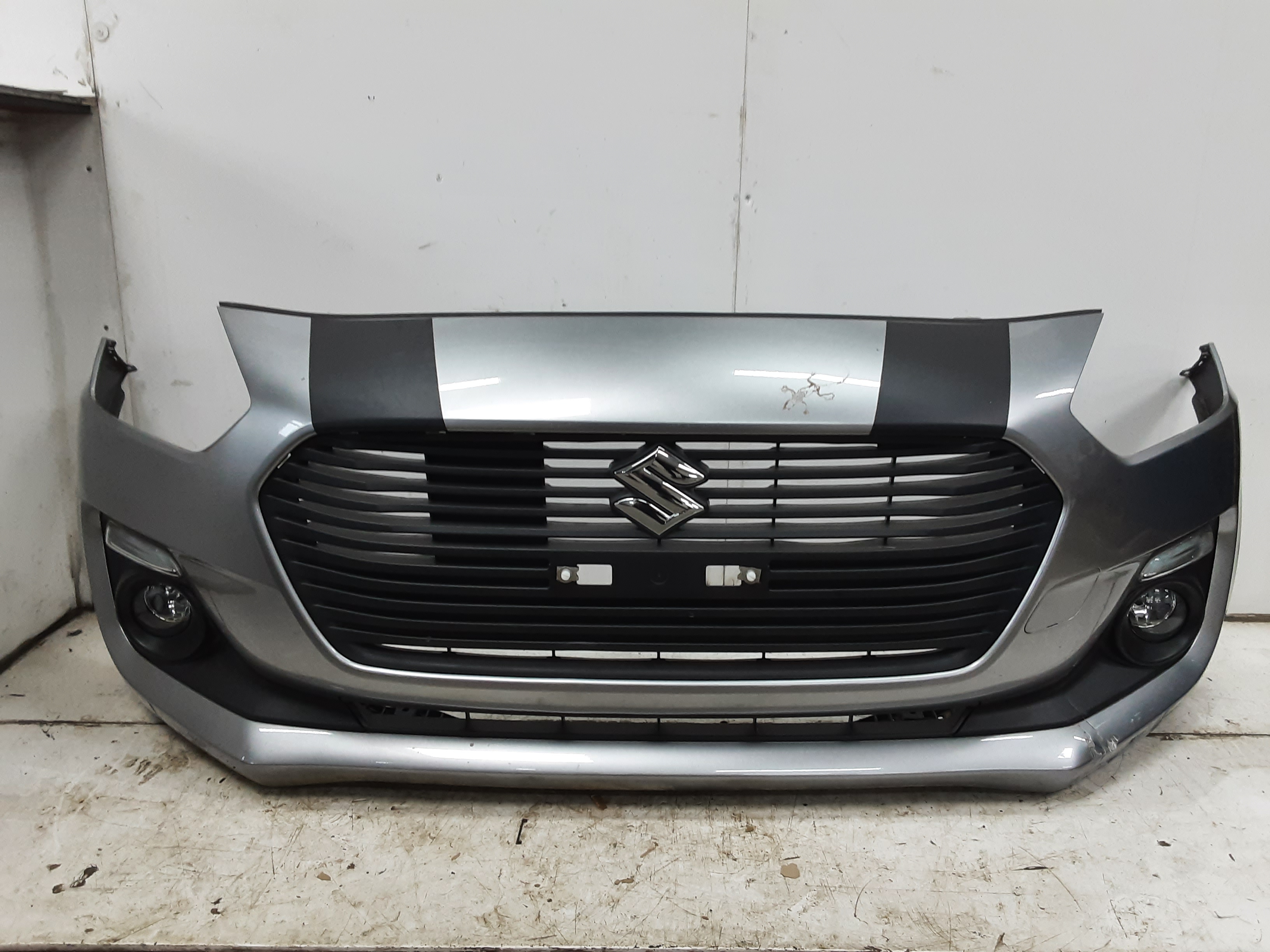 VOORBUMPER Suzuki SWIFT 4/17+