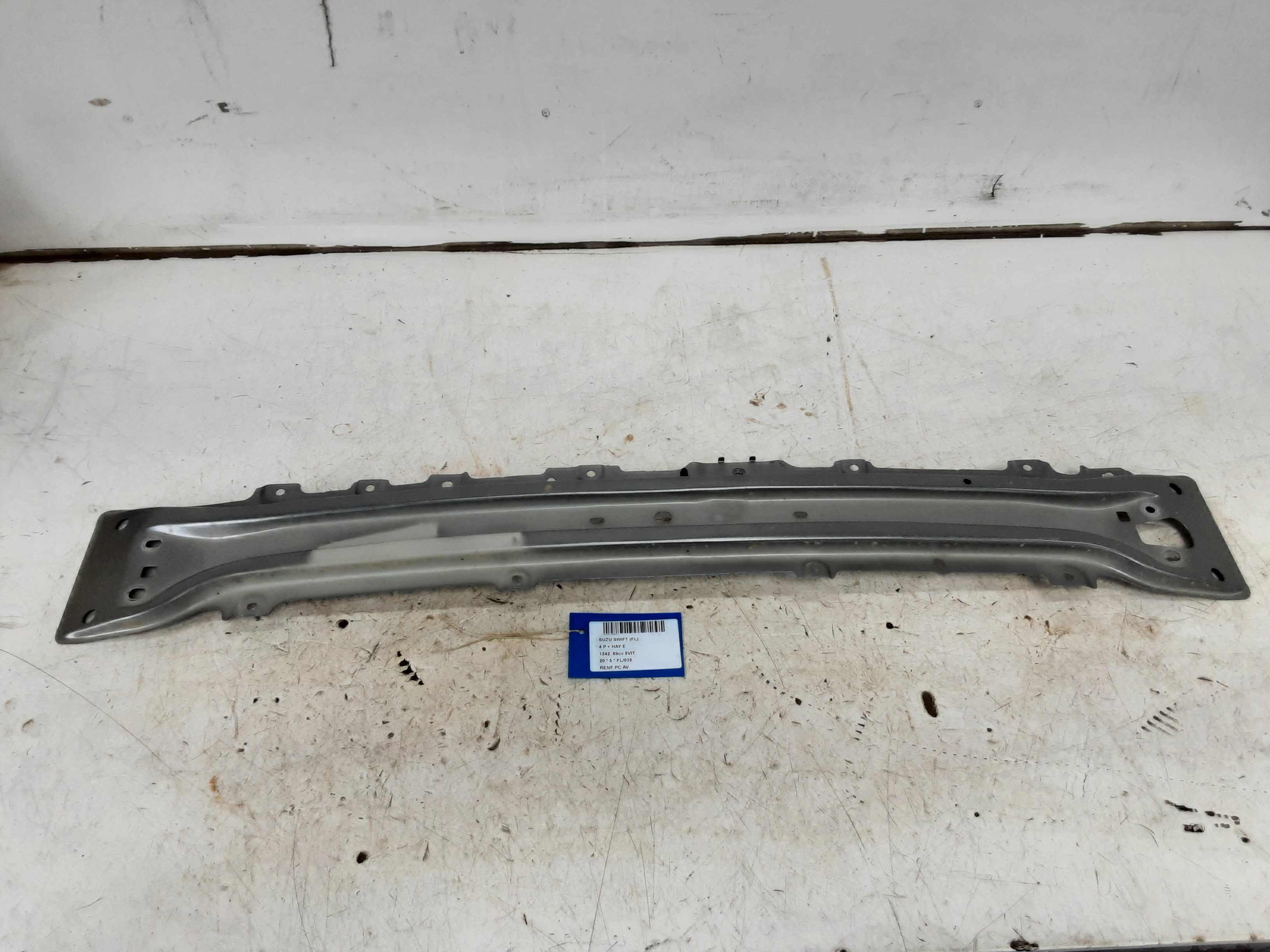 BUMPERBALK VOOR Suzuki SWIFT 4/17+