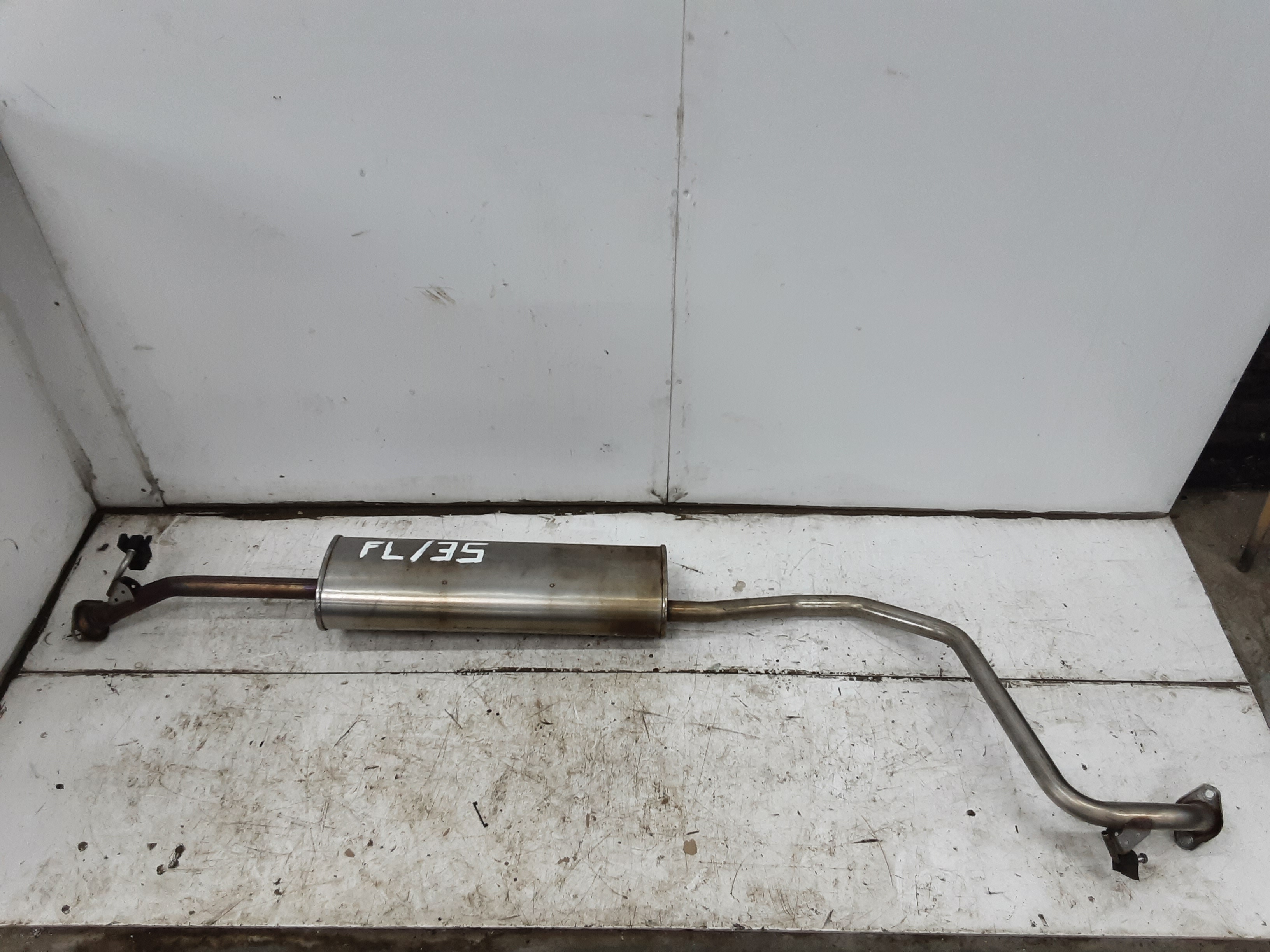 UITLAAT VOORPIJP Suzuki SWIFT 4/17+